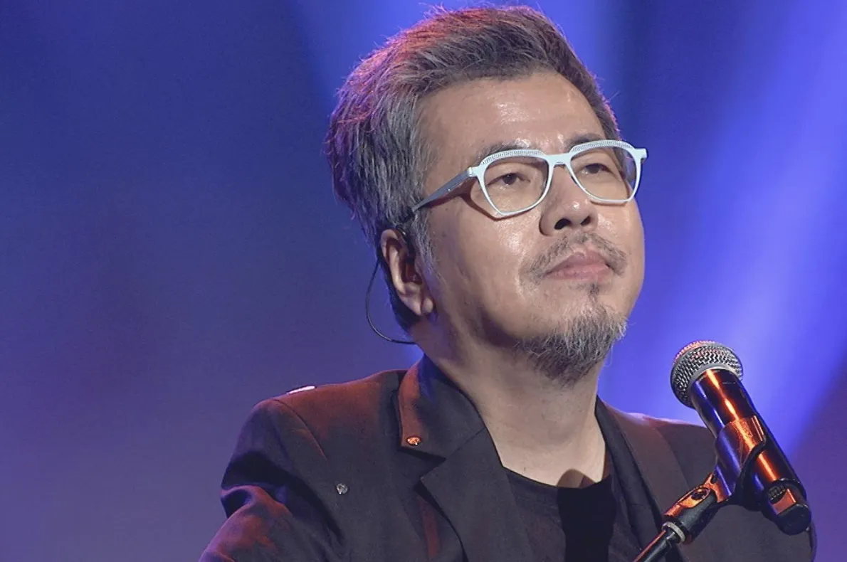 黃國倫獻唱名曲〈我願意〉。(圖/中視提供)