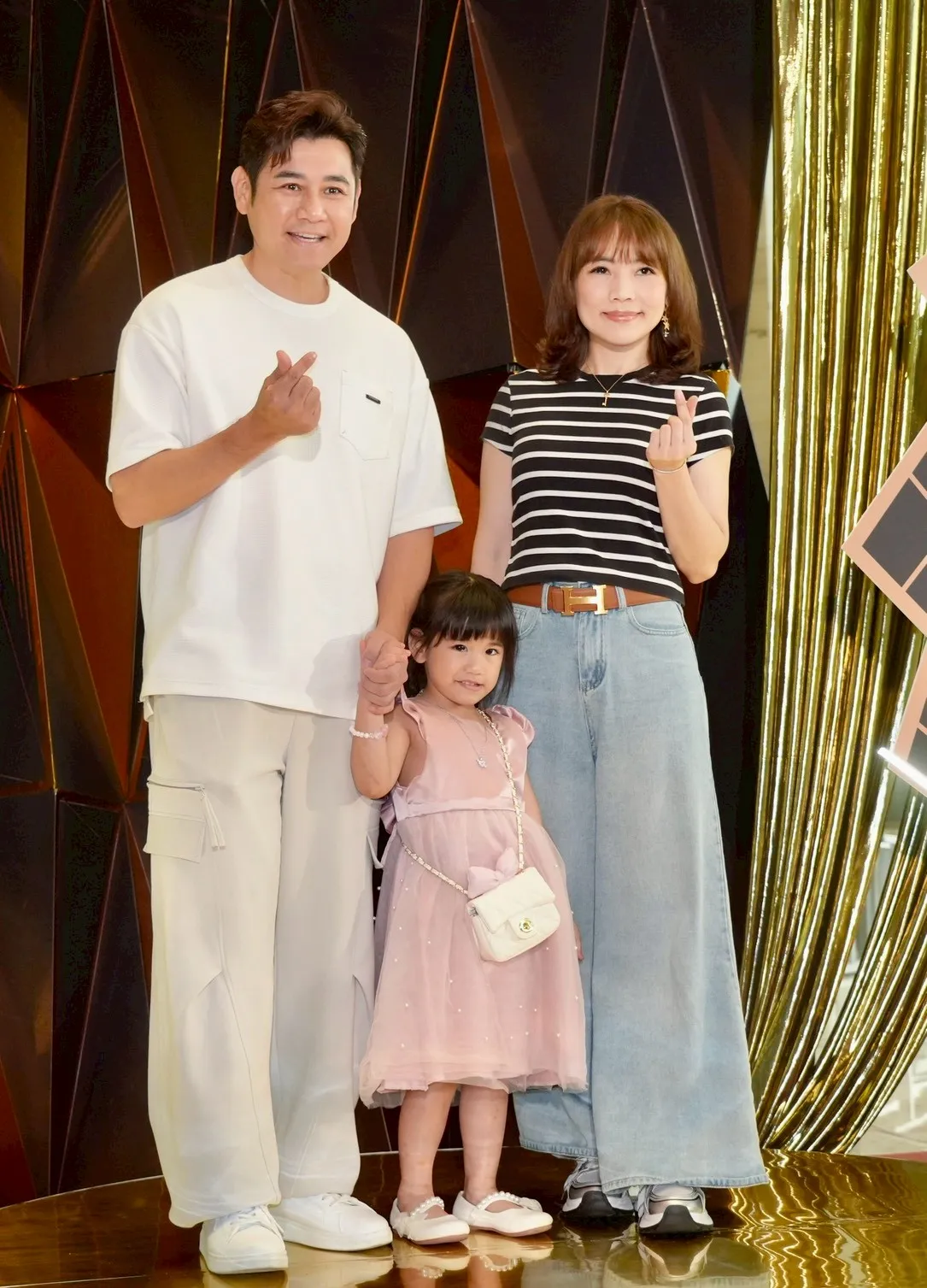 陳熙鋒攜家帶眷參加婚禮。（圖／記者陳明中攝）