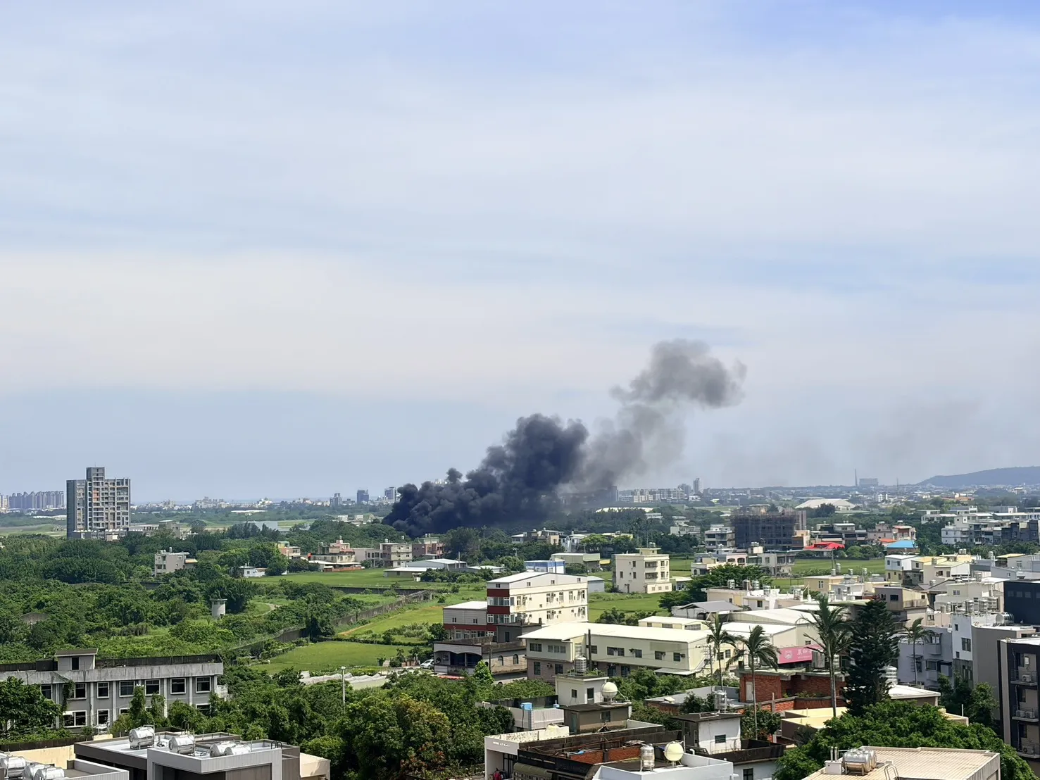 新竹空軍基地傳出爆炸火警。（圖／翻攝畫面）