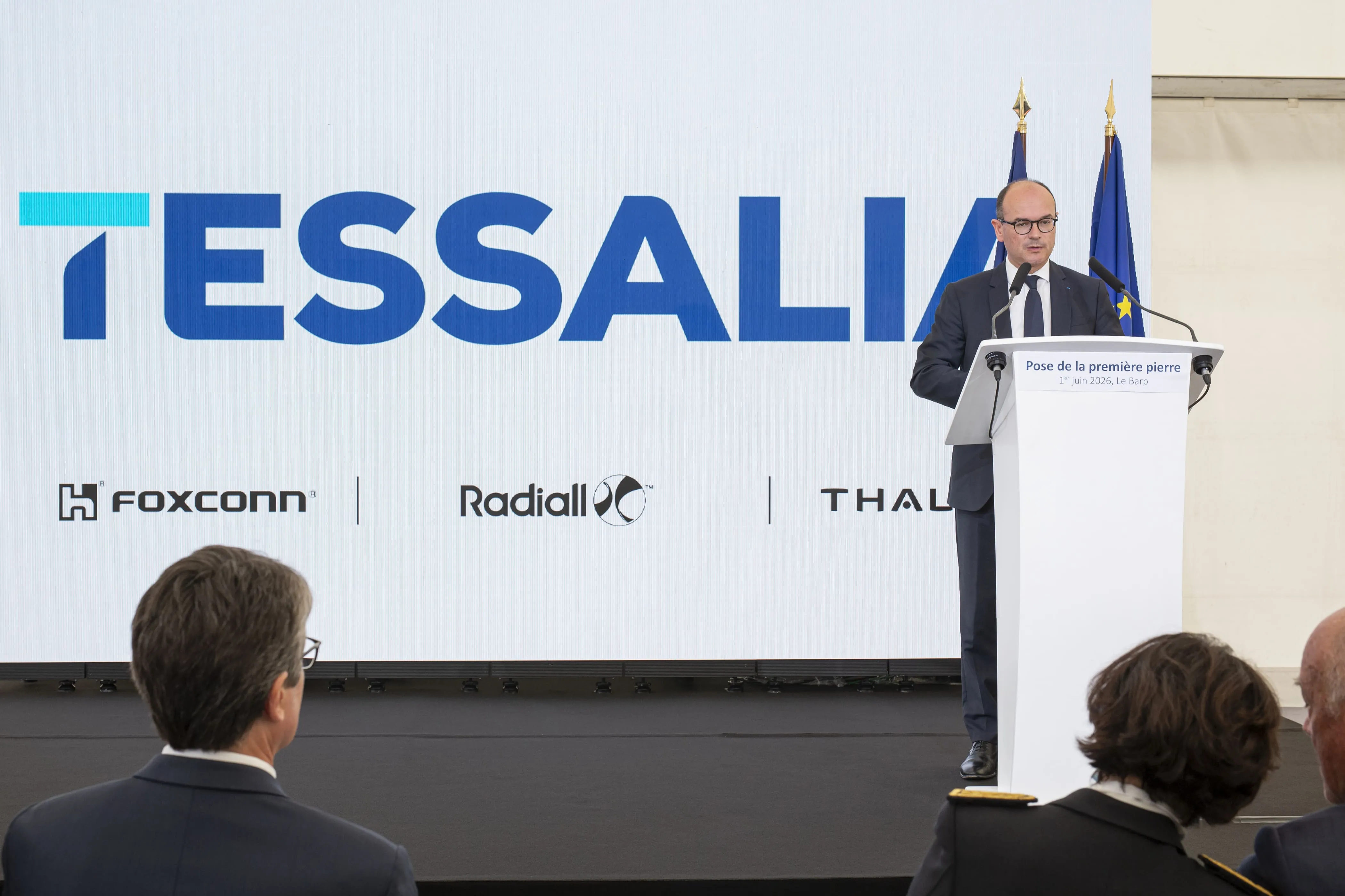 鴻海、法國互連解決方案供應商Radiall及國防科技大廠Thales,6月1日在法國新阿基坦大區勒巴爾普(Le Barp)為合資公司Tessalia Technology舉行動土典禮,(圖/鴻海提供)
