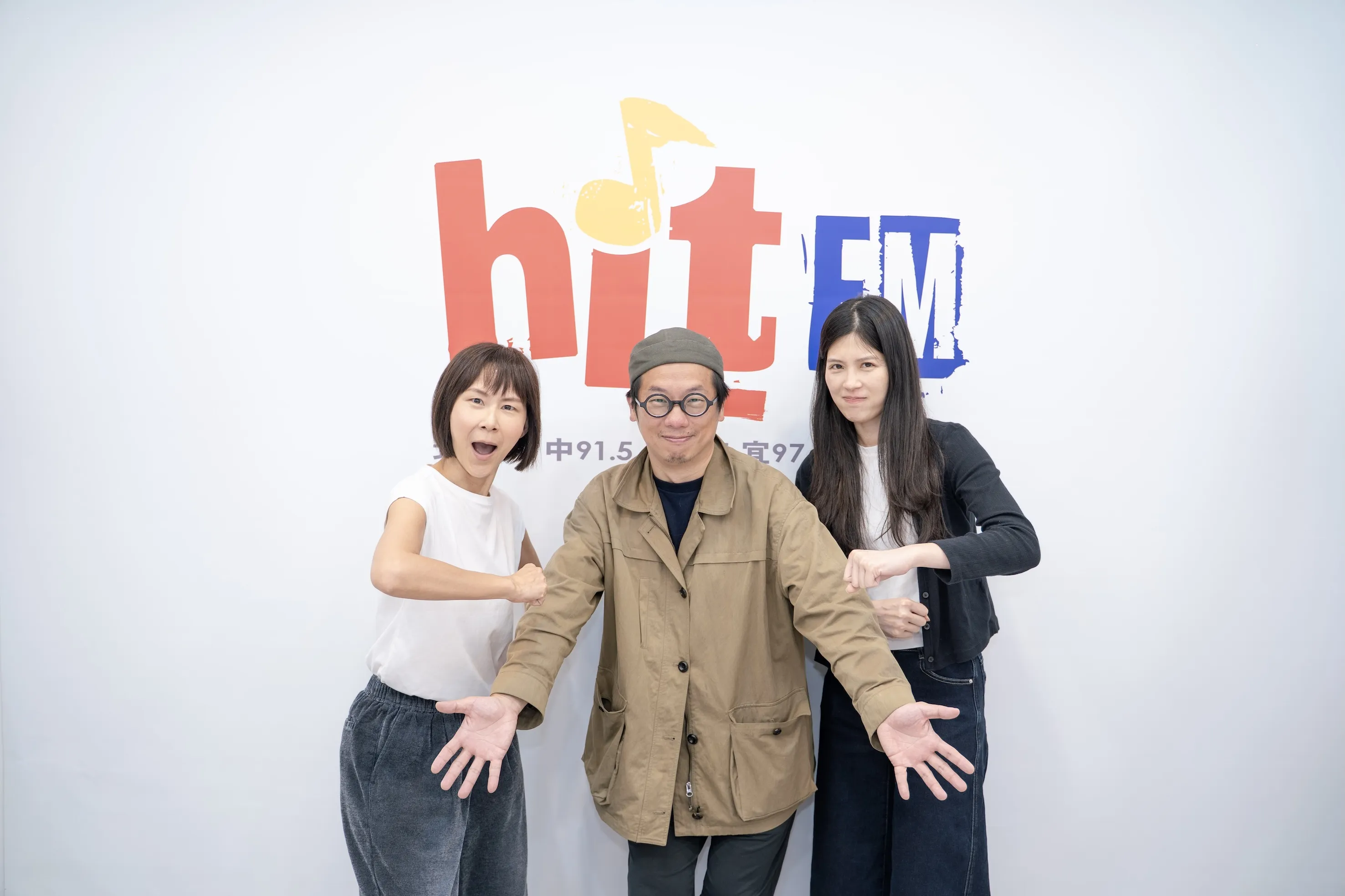 柯智豪、洪子薇與活力DJ阿娟分享「2026台東博覽會」《SLOW FOR LIFE》開幕音樂會的籌備過程。(圖/HitFm提供)