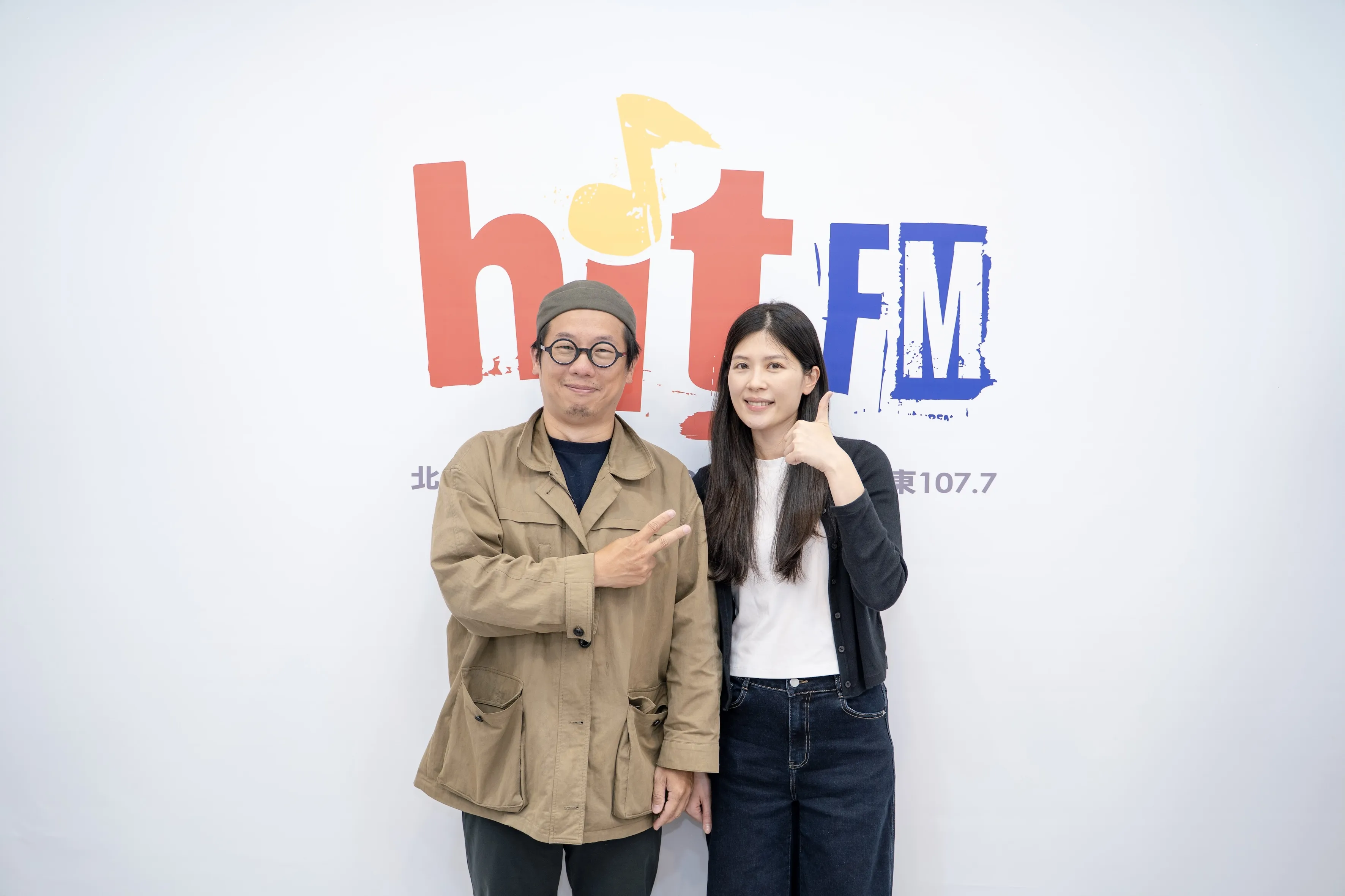 金曲製作人柯智豪與角頭音樂行政統籌洪子薇參與電台節目錄製,攜手推廣即將於7月2日舉辦的台東博覽會開幕音樂會。(圖/HitFm提供)