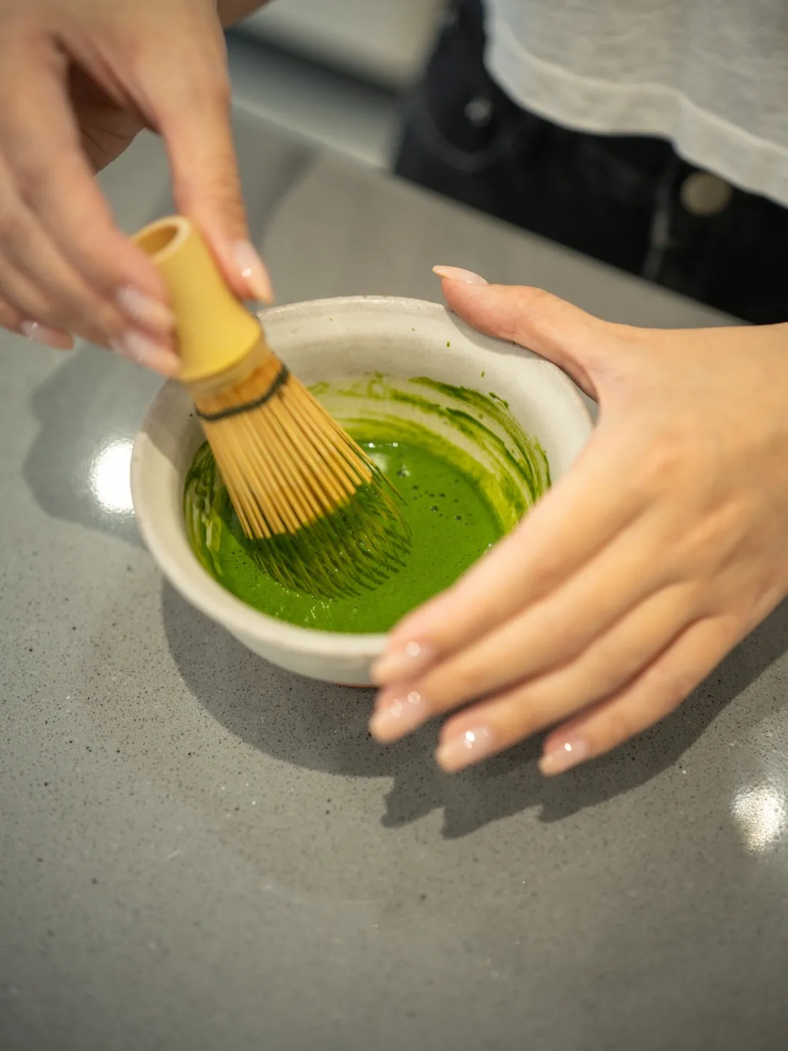 八十八良葉舍讓台灣抹茶愛好者能近距離體驗「從濃到甘」的層次茶韻與日本抹茶美學。（圖／八十八台灣店提供）