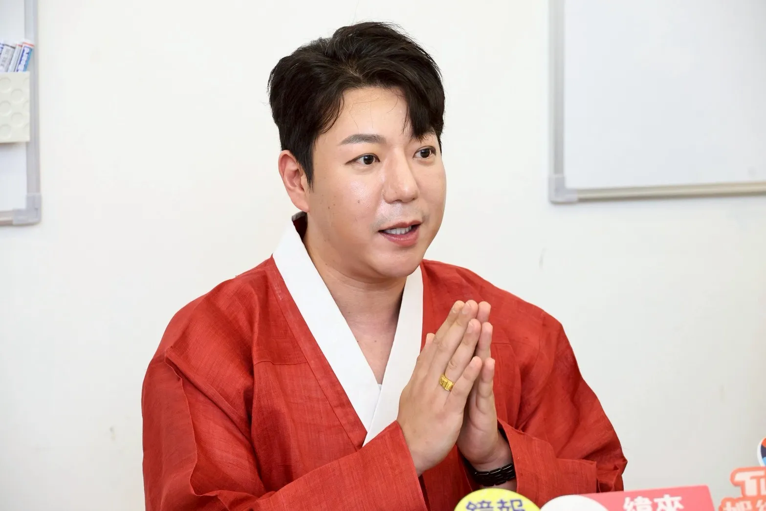 南韓命理師尹大滿叮嚀沈玉琳要好好照顧身體。（圖／攝影組）