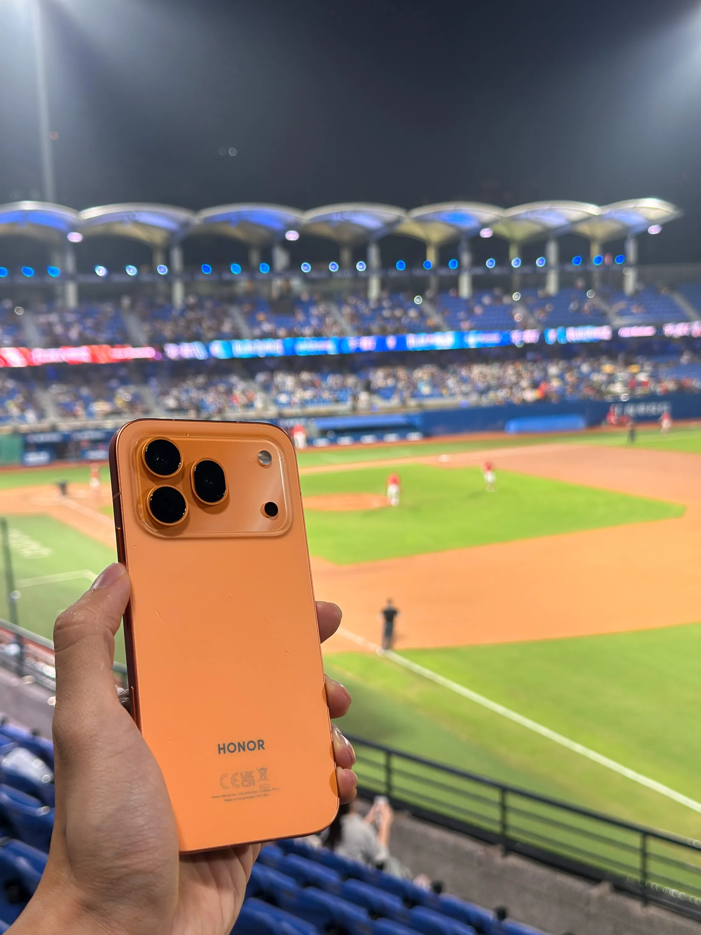 HONOR預告全新智慧手機HONOR 600系列將於7月底前在台灣市場正式亮相，並展示全新AI圖轉影片功能。（圖／HONOR提供）