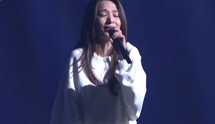 Hebe獻唱致敬已故音樂人。（圖／翻攝 GMA 金曲獎頒獎典禮暨國際音樂節 YouTube）