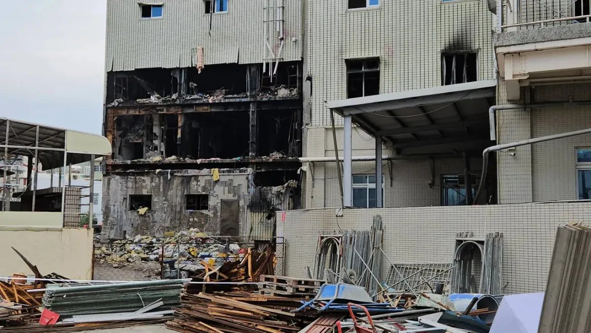 屏東東港安泰醫院大火造成9死,4名涉案人被起訴。(圖/屏東縣政府提供)