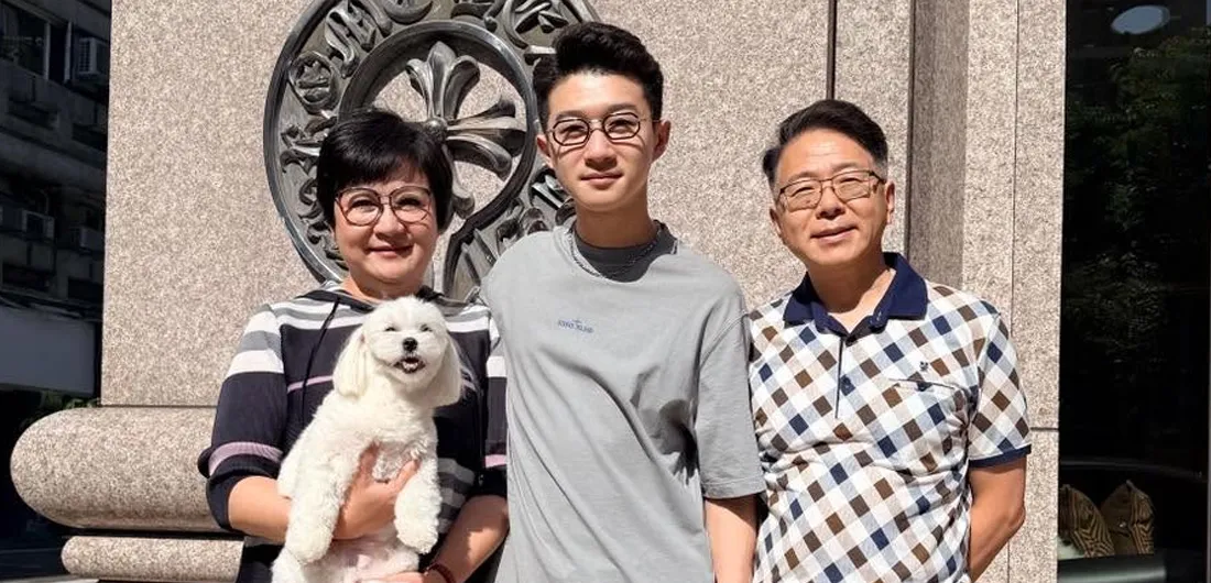 崔佩儀一家三口感情很好。（圖／崔佩儀FB）