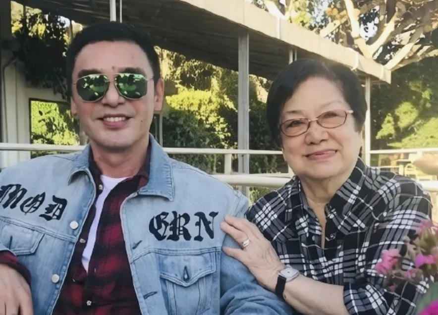 鍾鎮濤媽媽過世。（圖／翻攝微博）