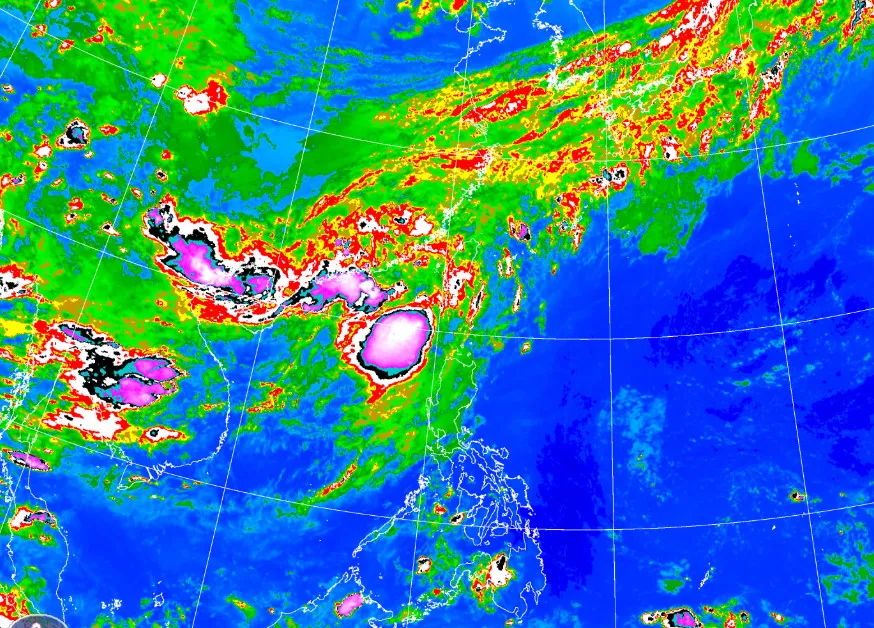 全台各縣市陸續宣布豪雨假。（圖／中央氣象署）