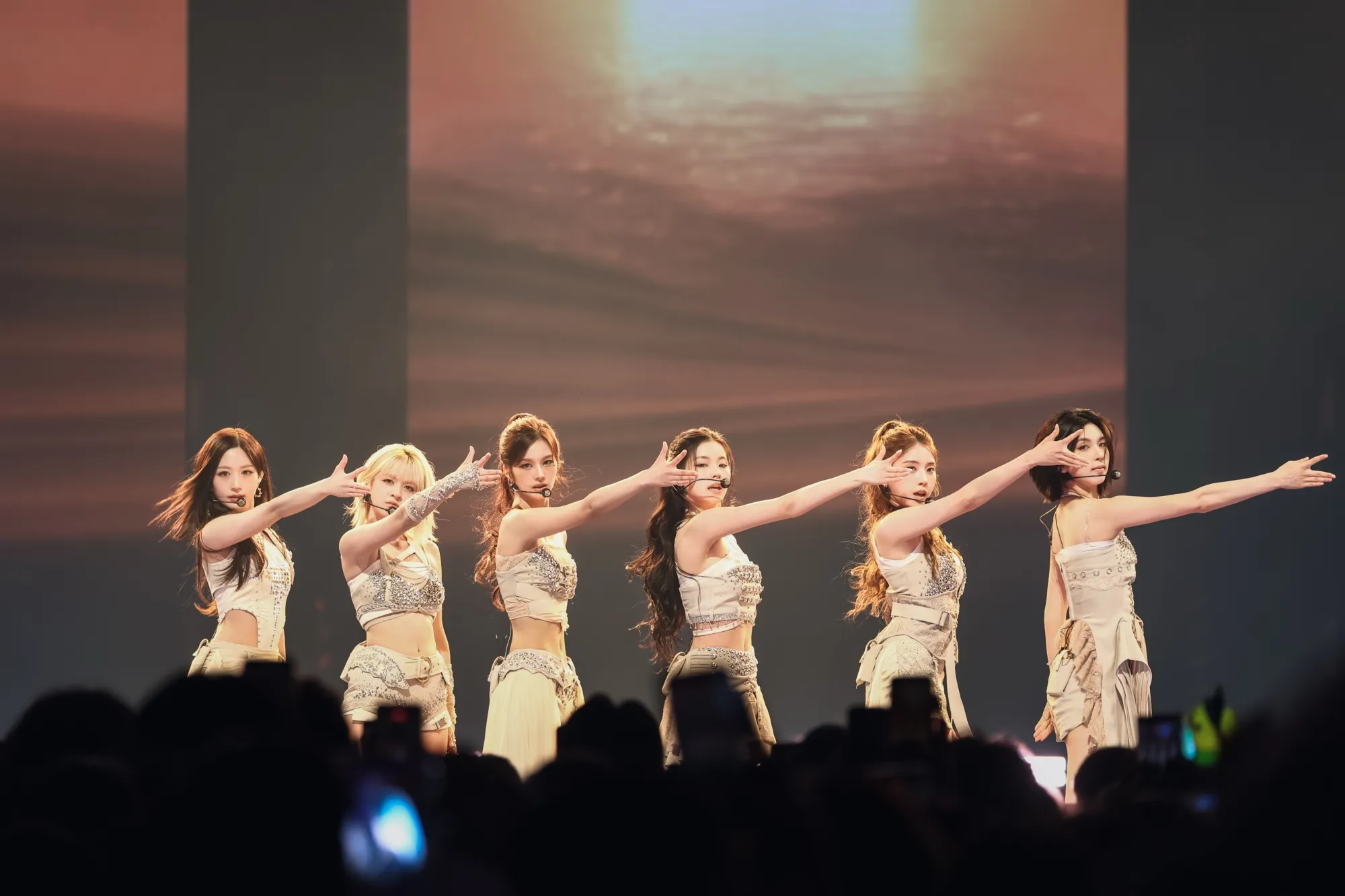 NMIXX 6名成員大讚高雄粉絲超熱情。(圖/Live Nation Taiwan提供)