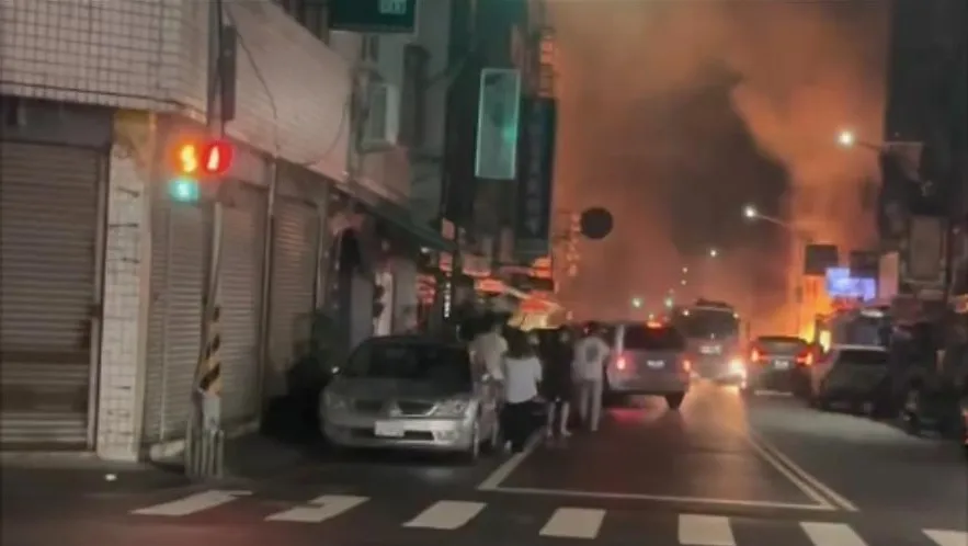 台東老店「蘇天助素食店」傳出火警。（圖／翻攝畫面）