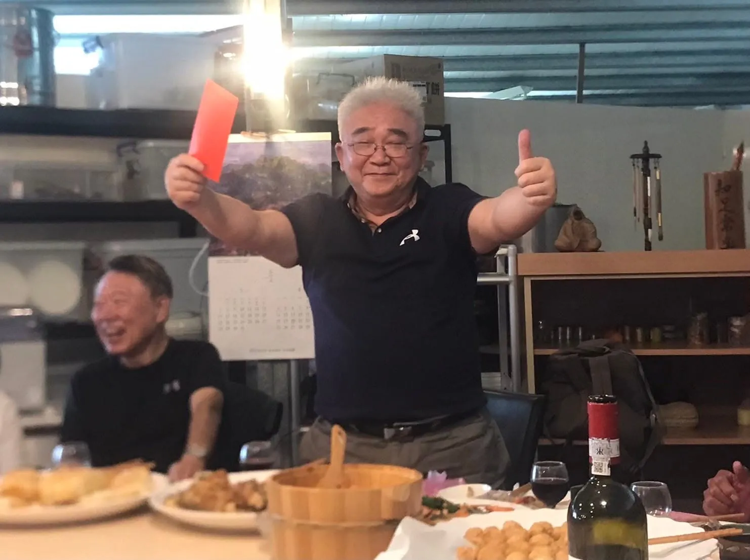 台灣資深電影導演王時政於6月24日辭世,享壽82歲,其一生執導過《手足情深》等多部經典電影,為影壇留下珍貴文化資產。(圖/翻攝自臉書)