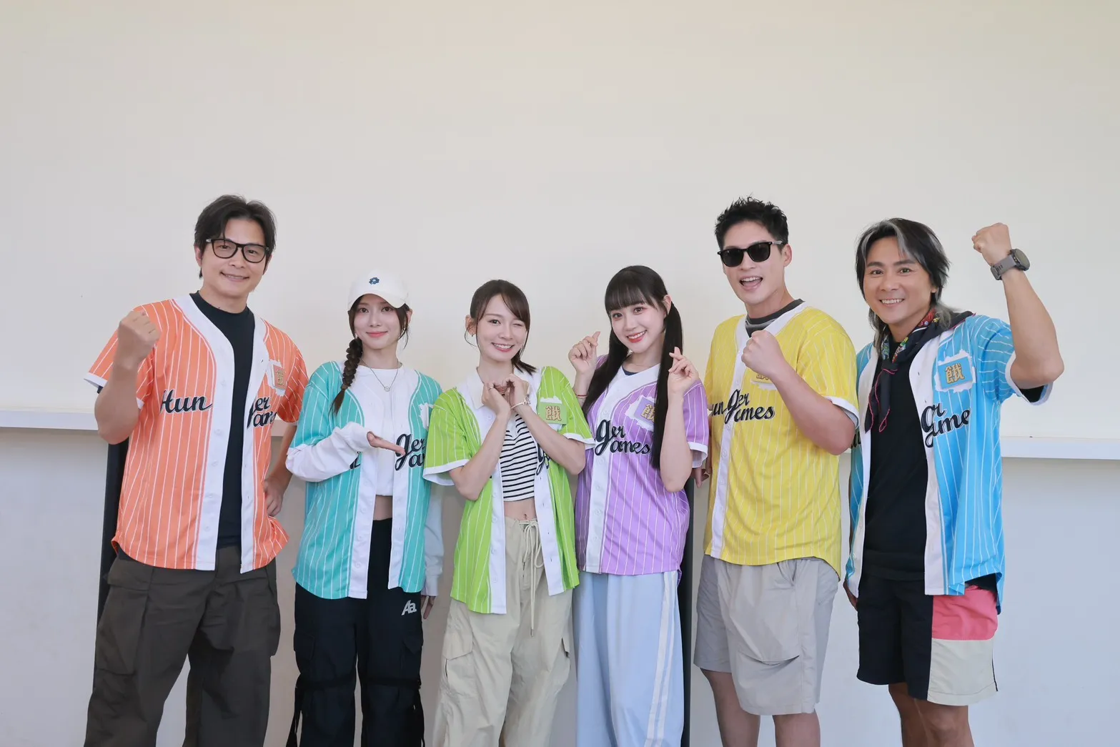 《飢餓遊戲》孫協志(左起）、蔡黃汝、林莎、邊荷律、許孟哲、王仁。（圖／中視提供）