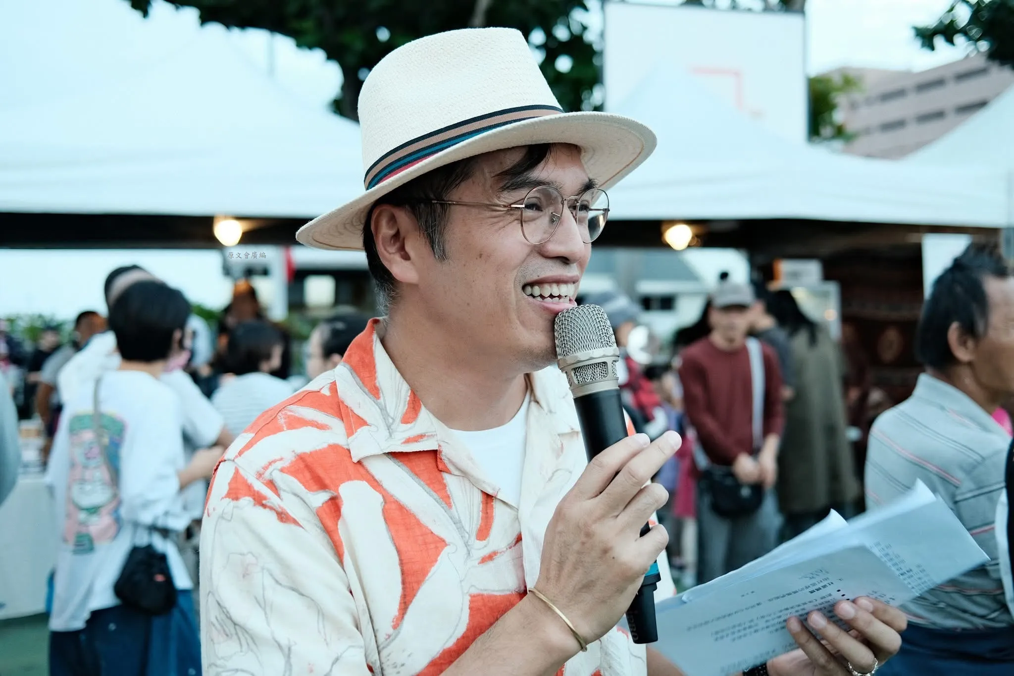 廣播金鐘獎主持人Acen Kacaw林清盛藉由《Kapah Taywan!臺灣好好》節目,分享部落地方創作。(圖/原文會提供)