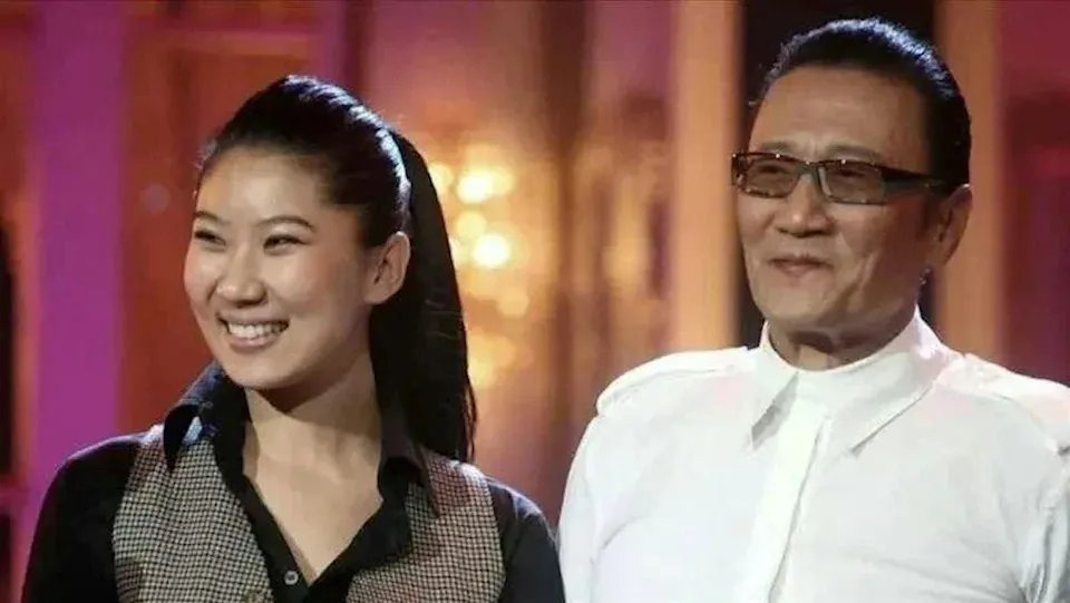 謝賢與小49歲女友Coco的忘年戀再次成為焦點。(圖/翻攝自網路)