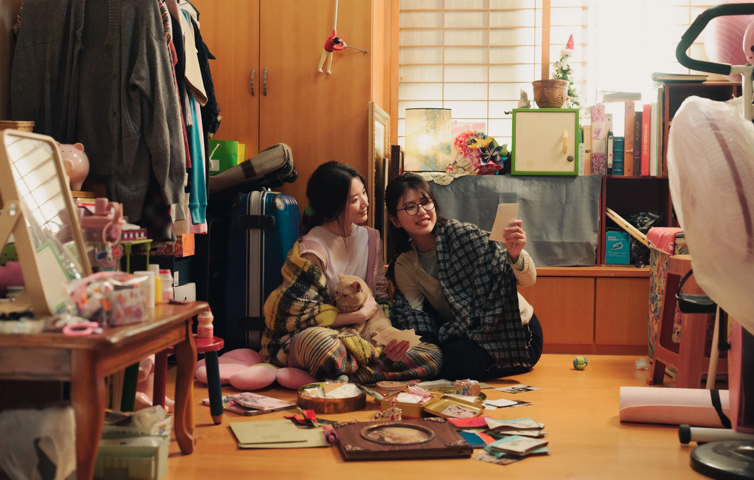 舒華與陳璇在《幸福快樂的日子》中飾演姊妹。（圖／水花電影提供）