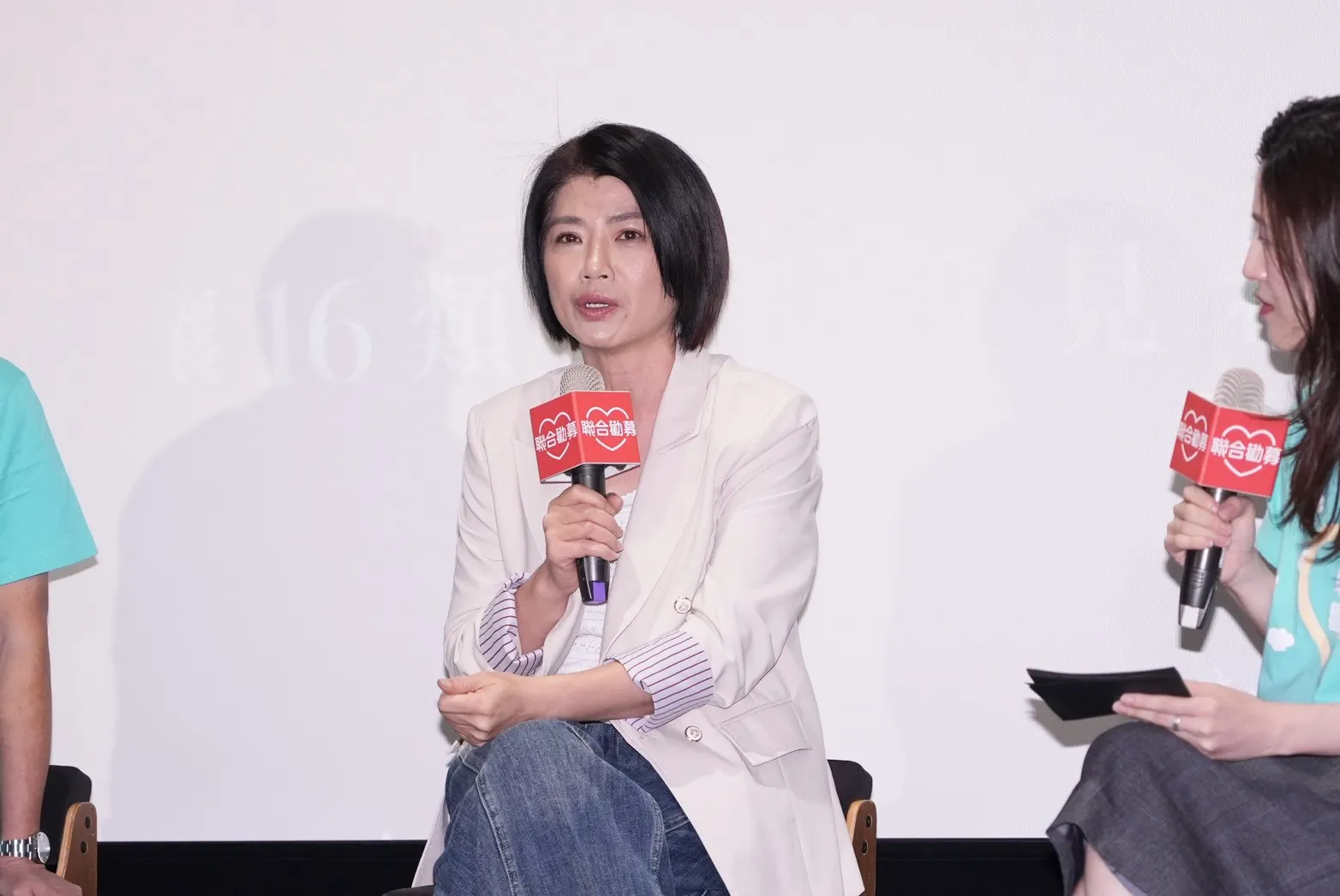 嚴藝文開心自己有能力用影像說故事。(圖/記者許方正攝)
