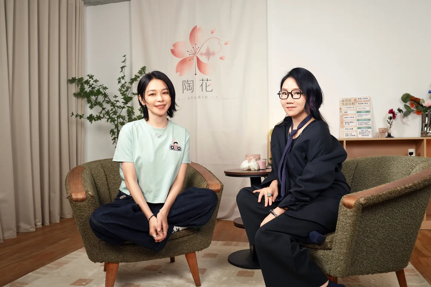 徐若瑄(左)和陶晶瑩感情很好。(圖/《女人心事》提供)