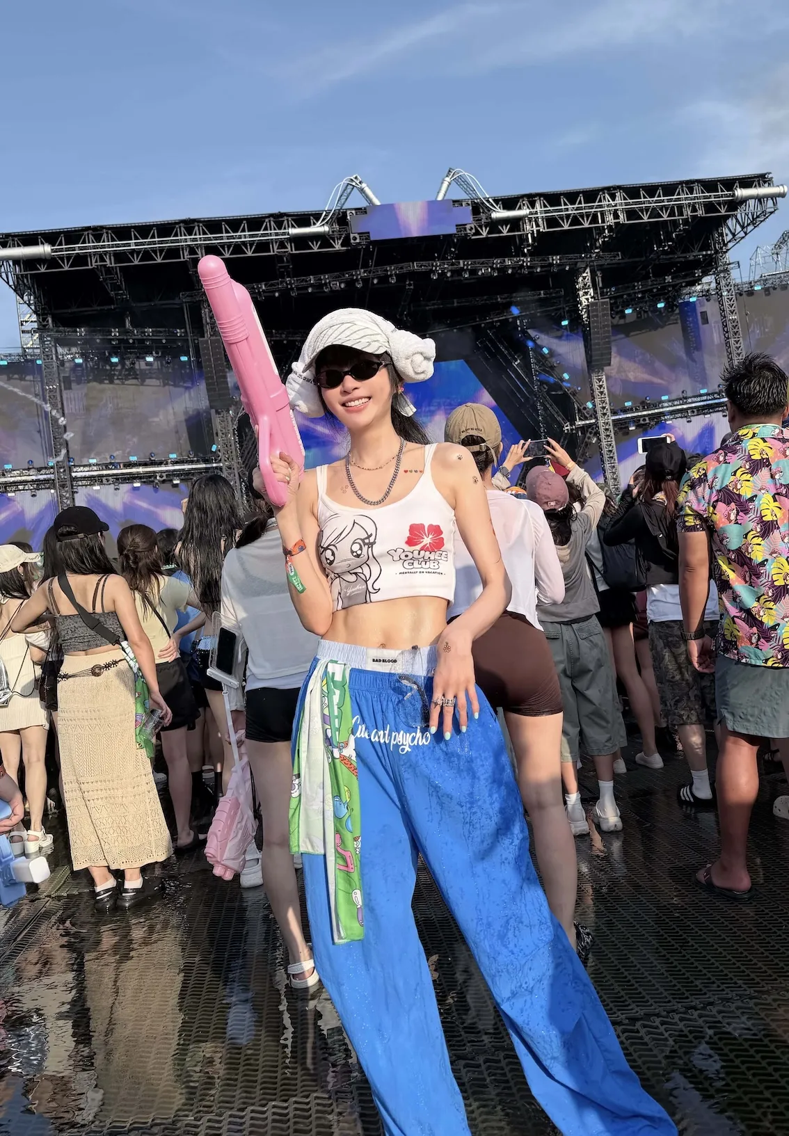 謝金燕特地前往韓國體驗水炸彈音樂節,預告9月將登上高雄舞台與樂迷見面。(圖/網銀國際提供)