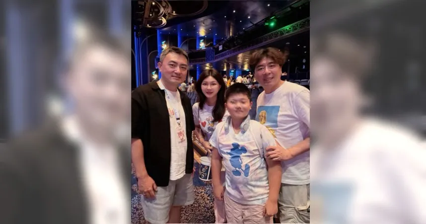 梁赫群一家人巧遇老高與小茉。（圖／翻攝自梁太的婚顧生活臉書）