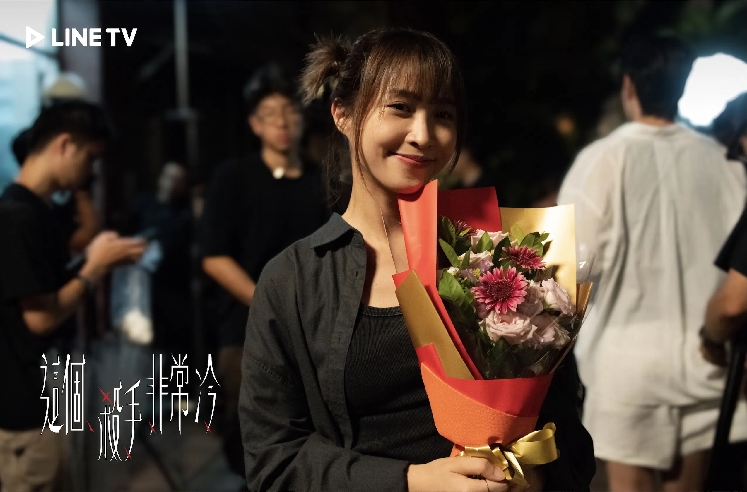 黃云歆身兼演員與表演老師，在劇中飾演劇中劇導演。（圖／LINE TV提供）