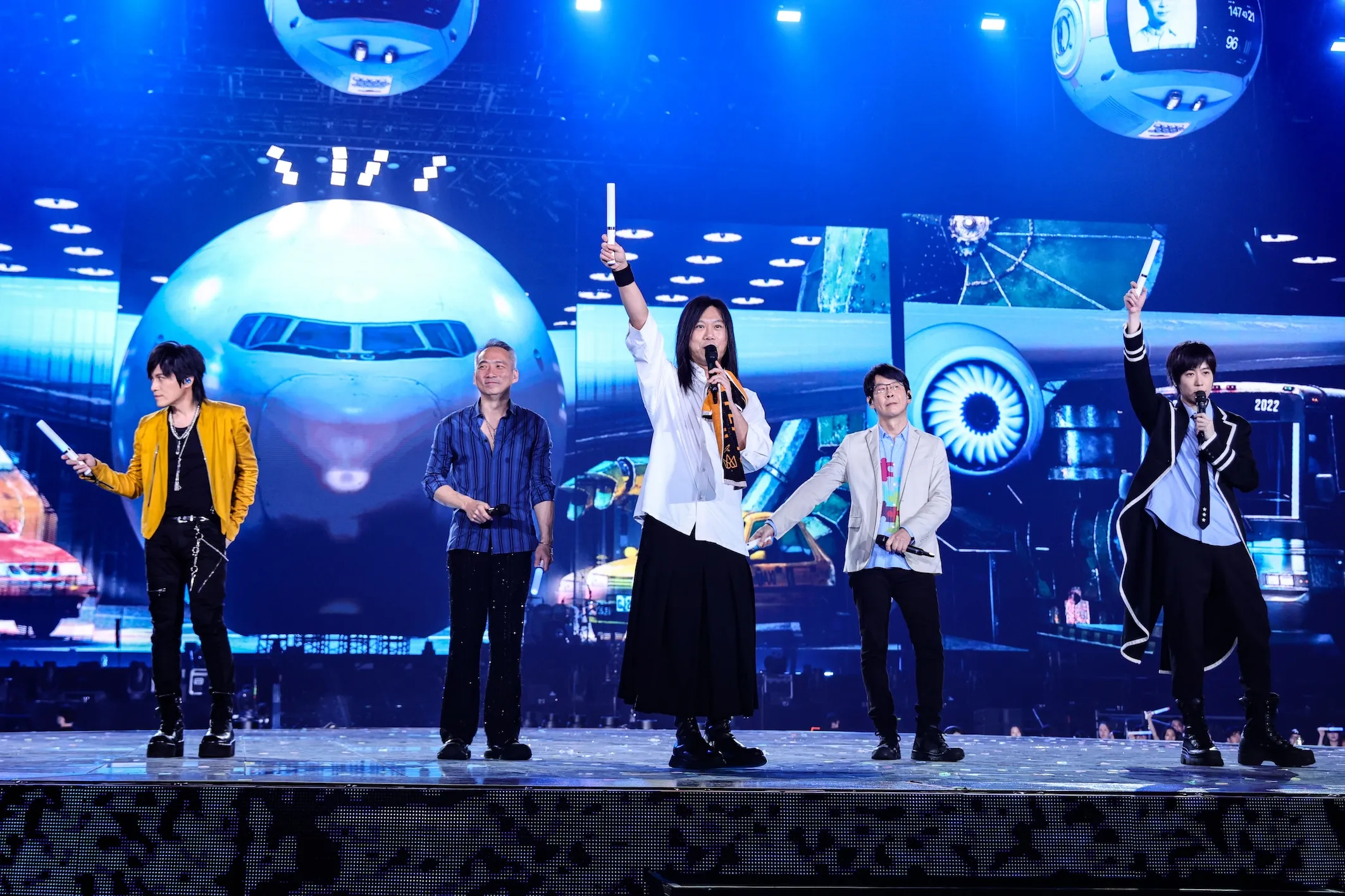 五月天相隔一年帶著《回到那一天》25週年巡迴演唱會回到台北大巨蛋。(圖/相信音樂提供)