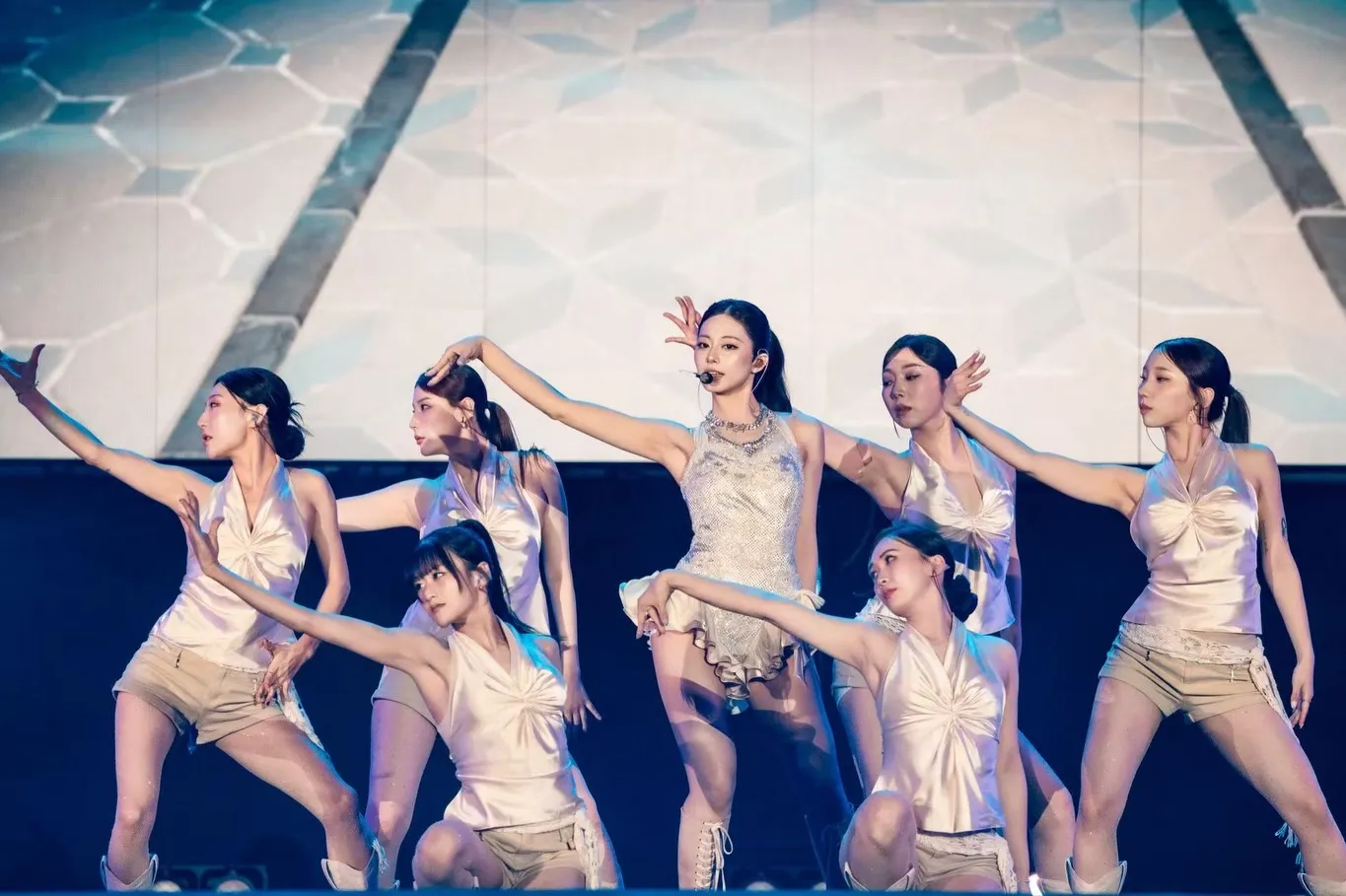 子瑜SOLO登上高雄啤酒節演出，獲粉絲好評。（圖／翻攝自子瑜IG）