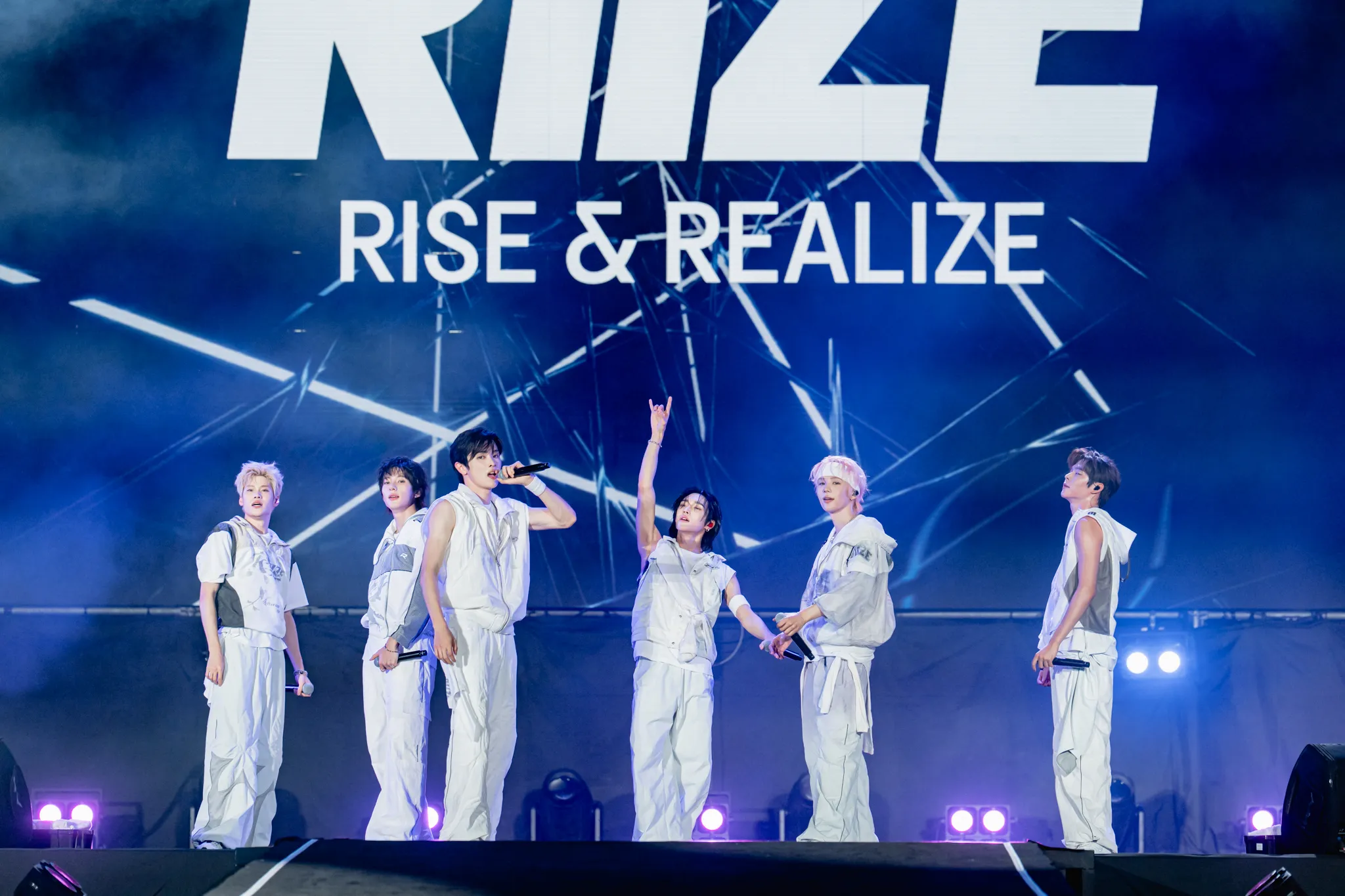 RIIZE一連演出多首人氣歌曲。(圖/讀者提供)