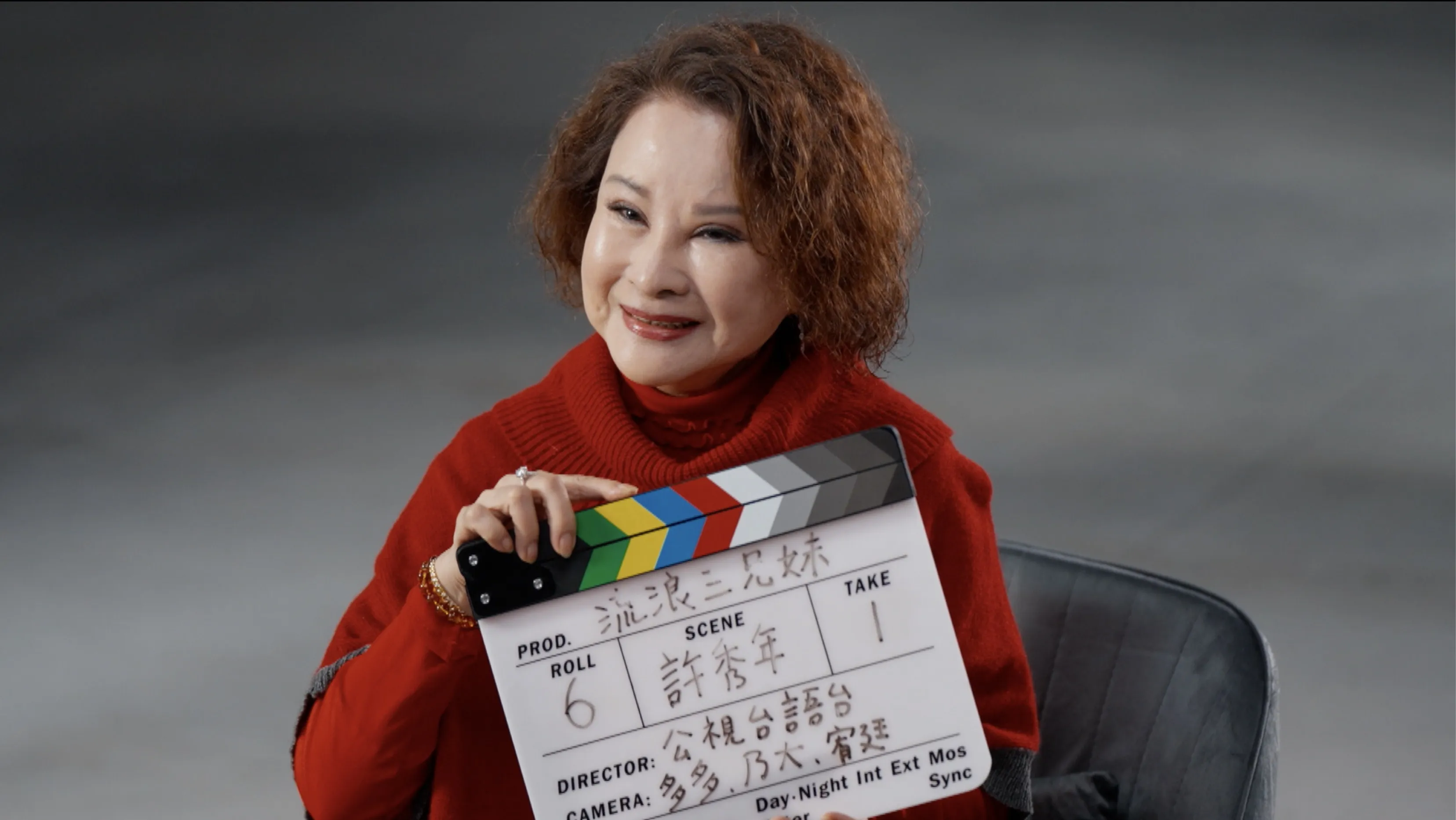 歌仔戲天后許秀年導讀《流浪三兄妹》。(圖/公視台語台提供)