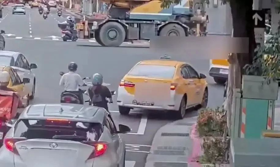 護校女學生遭吊車輾斃。(圖/翻攝畫面)