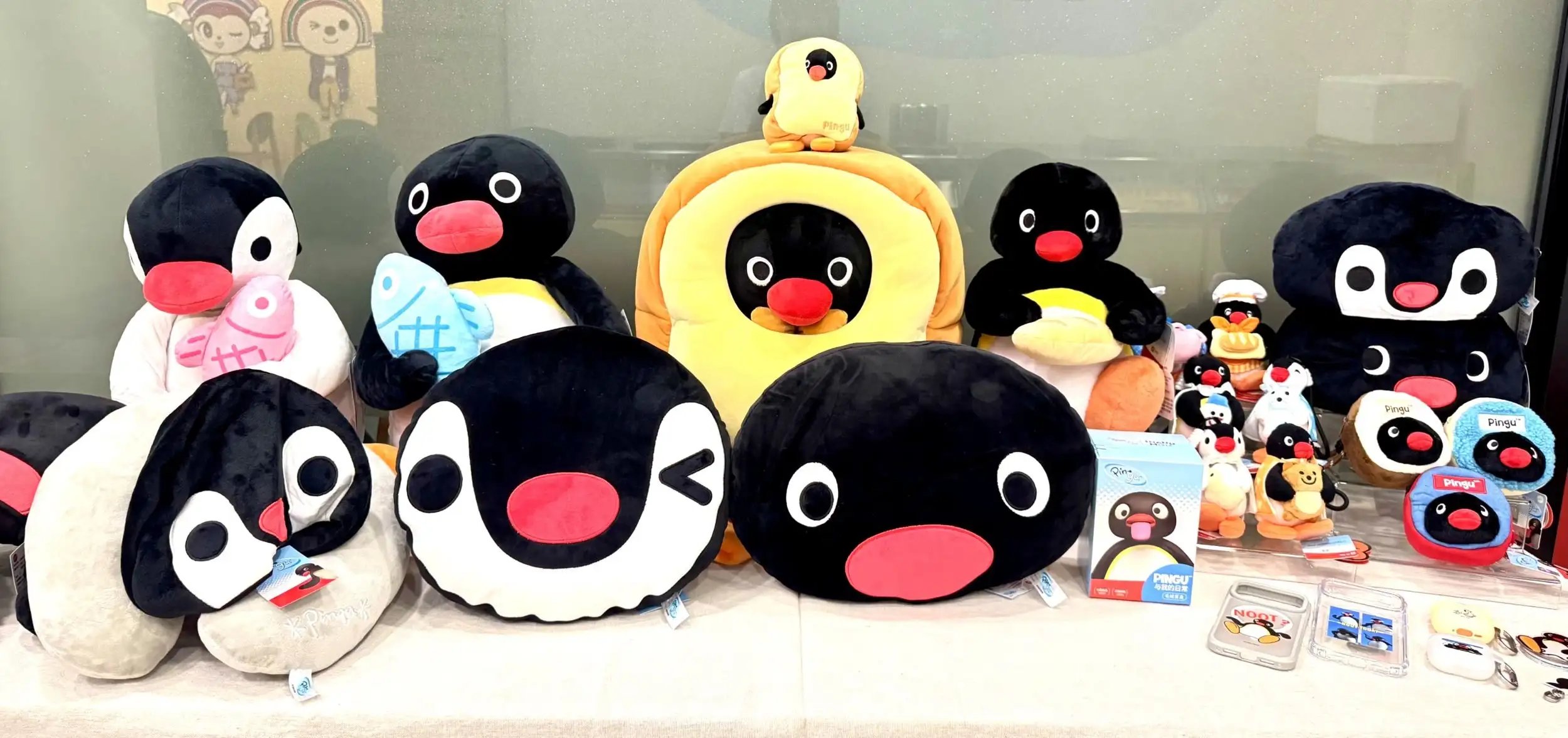 全店PINGU 企鵝家族超萌週邊門市快閃購活動。（圖／7-ELEVEN提供）