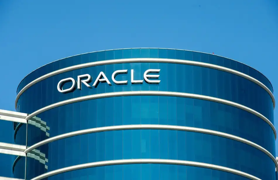 Oracle(甲骨文)宣布,與Quantinuum簽署多年策略合作協議,將Quantinuum最新量子電腦Helios部署到AI資料中心(圖/達志影像)