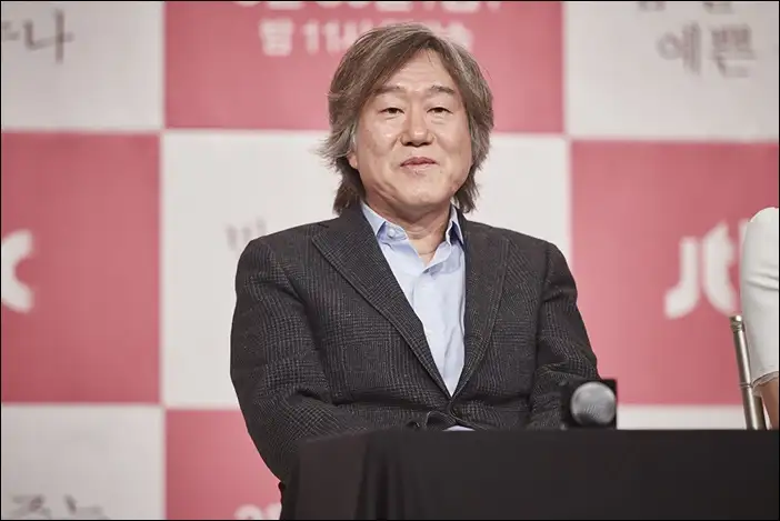 名導安畔錫生前拍攝《春夜》、《經常請吃飯的漂亮姐姐》等人氣韓劇。(圖/翻攝自韓網)