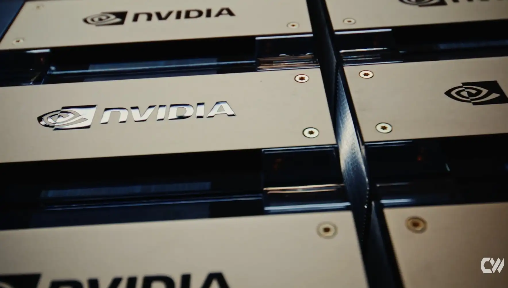 AI雲端運算商CoreWeave最新監管文件,首度明確提及尋找輝達(NVIDIA)GPU替代方案的風險。(圖/CoreWeave官網)