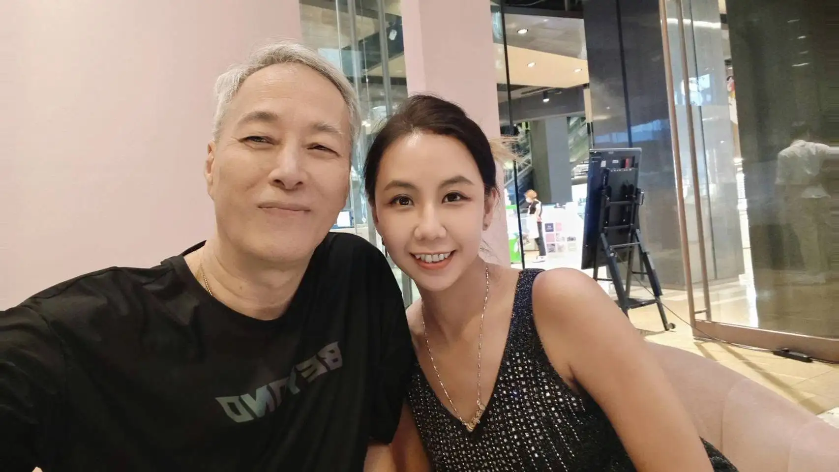 姜厚任(左)很愛陳苡孋。(圖/翻攝陳苡孋臉書)