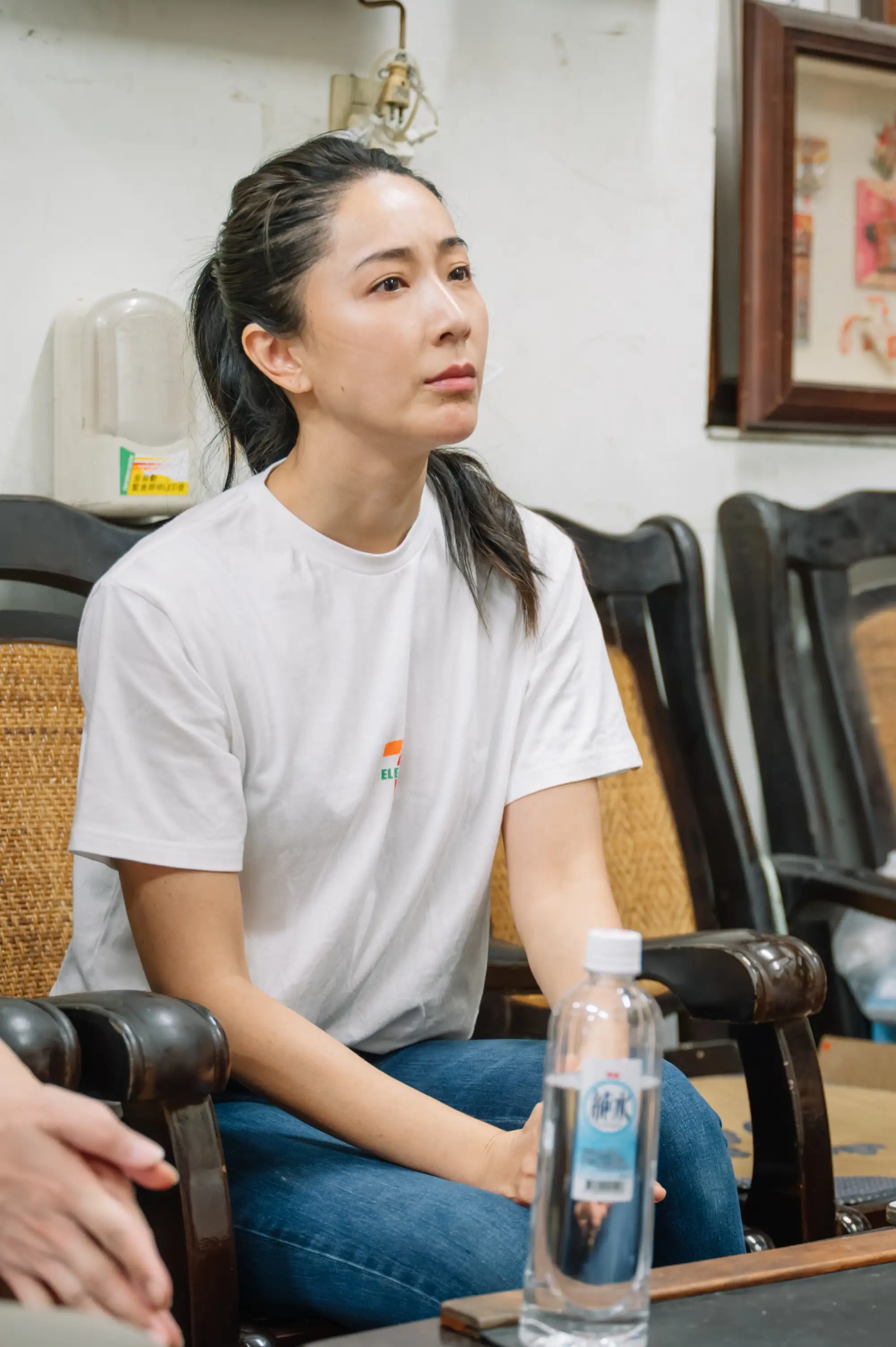 隋棠趁工作空檔親自探訪長輩。（圖／老人關懷福利協會提供）