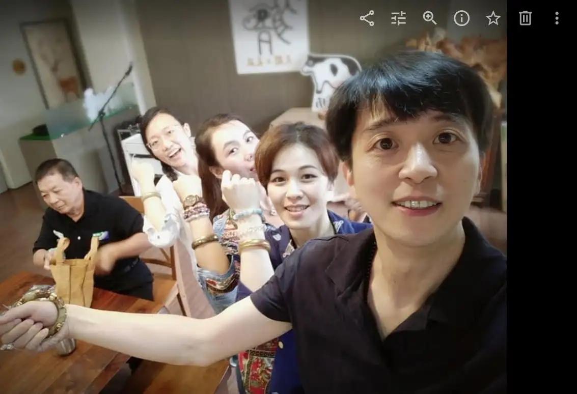 陳苡孋曬出和廖人傑（右）的合照。（圖／翻攝陳苡孋臉書）