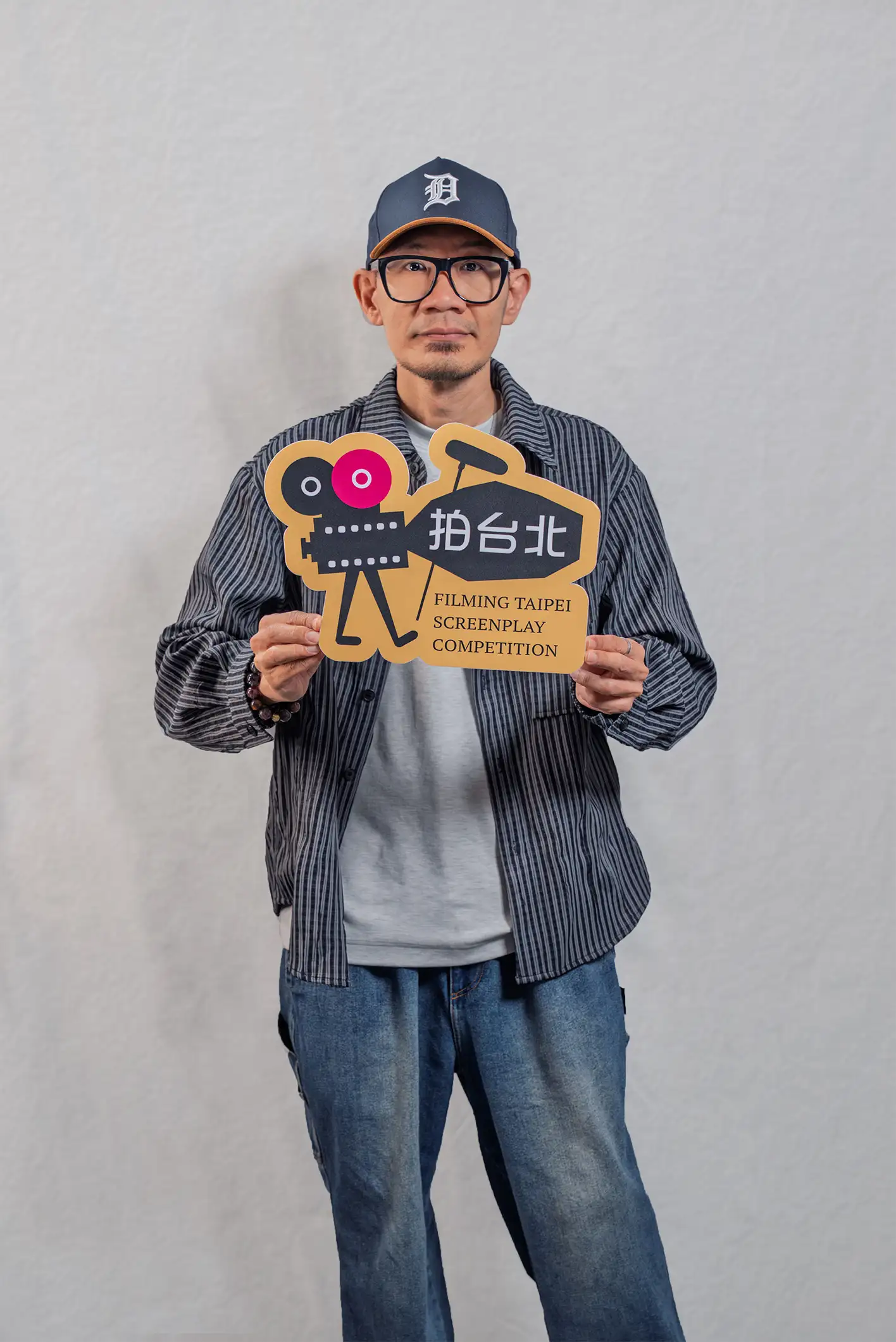 《地母》導演張吉安為了完成「拍台北」評審工作,短短一個月內讀了大量劇本(圖/台北市電影委員會提供)