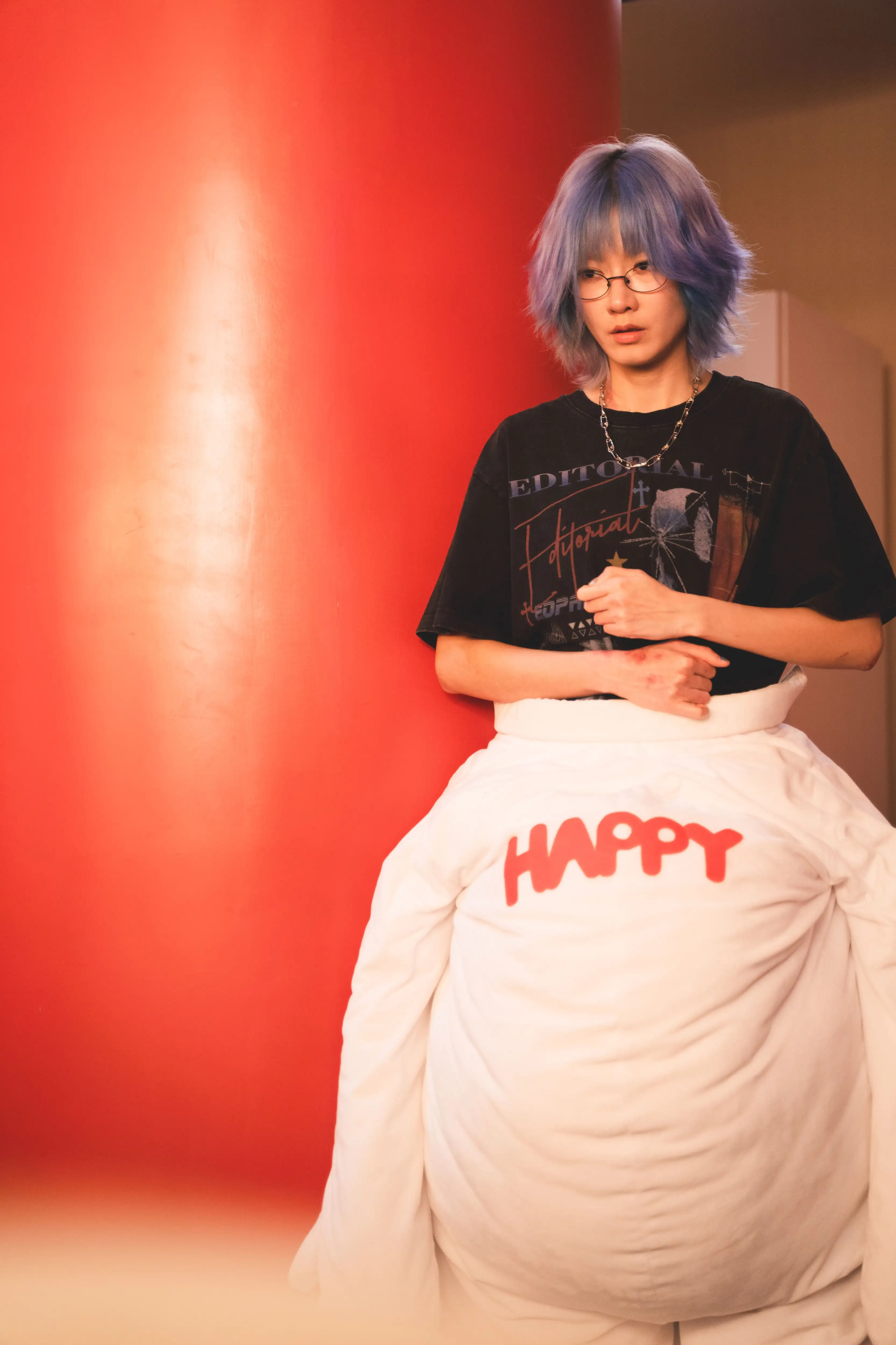 香港影后廖子妤在片中改頭換面化身動漫迷妹。(圖/華映提供)