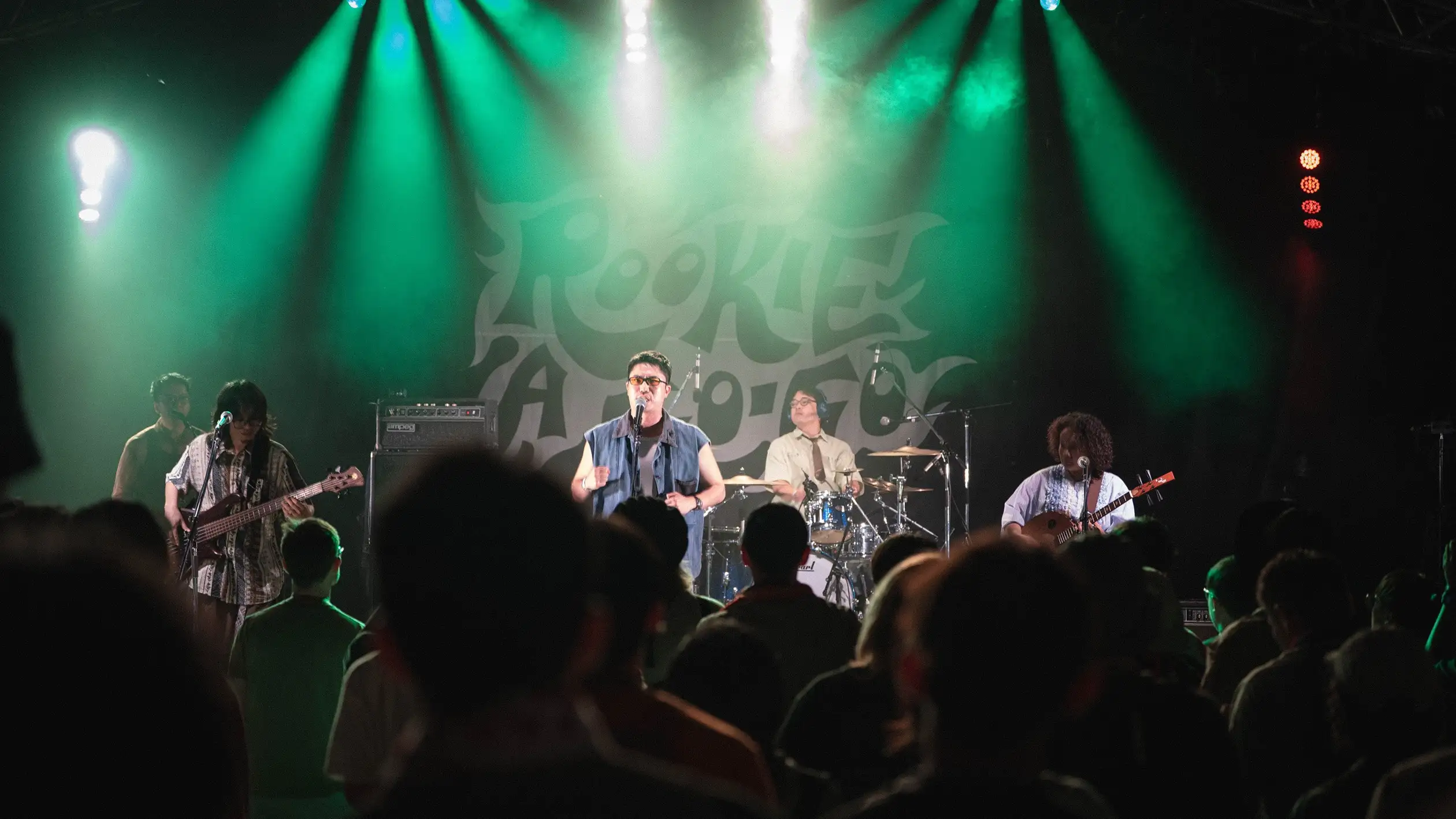 獨立樂團A_Root同根生成軍十周年,不僅首度登上日本FUJI ROCK音樂節,更展開《神遊》巡演前往吉隆坡開唱。(圖/笙根蘭陽提供)