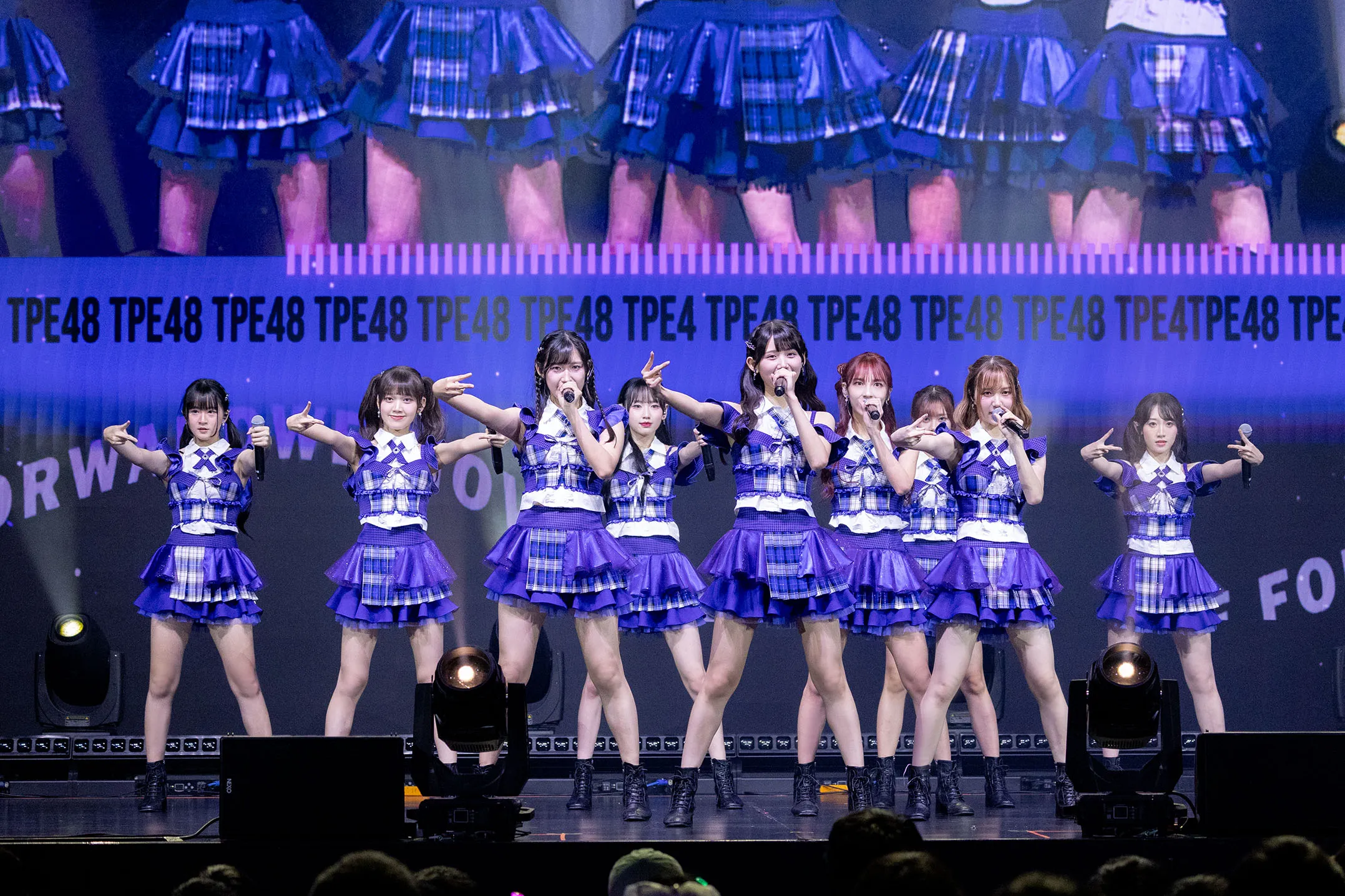 新制服、新歌、海外姐妹團祝賀一次到位!彩帶落下全場感動:像漫畫結局。(圖/好言娛樂提供)