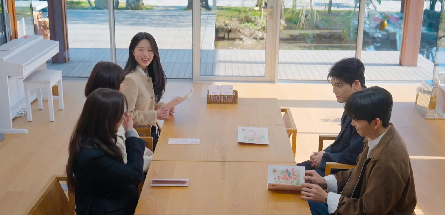 節目播完6個月後,找回原班人馬。(圖/翻攝自IMDb)