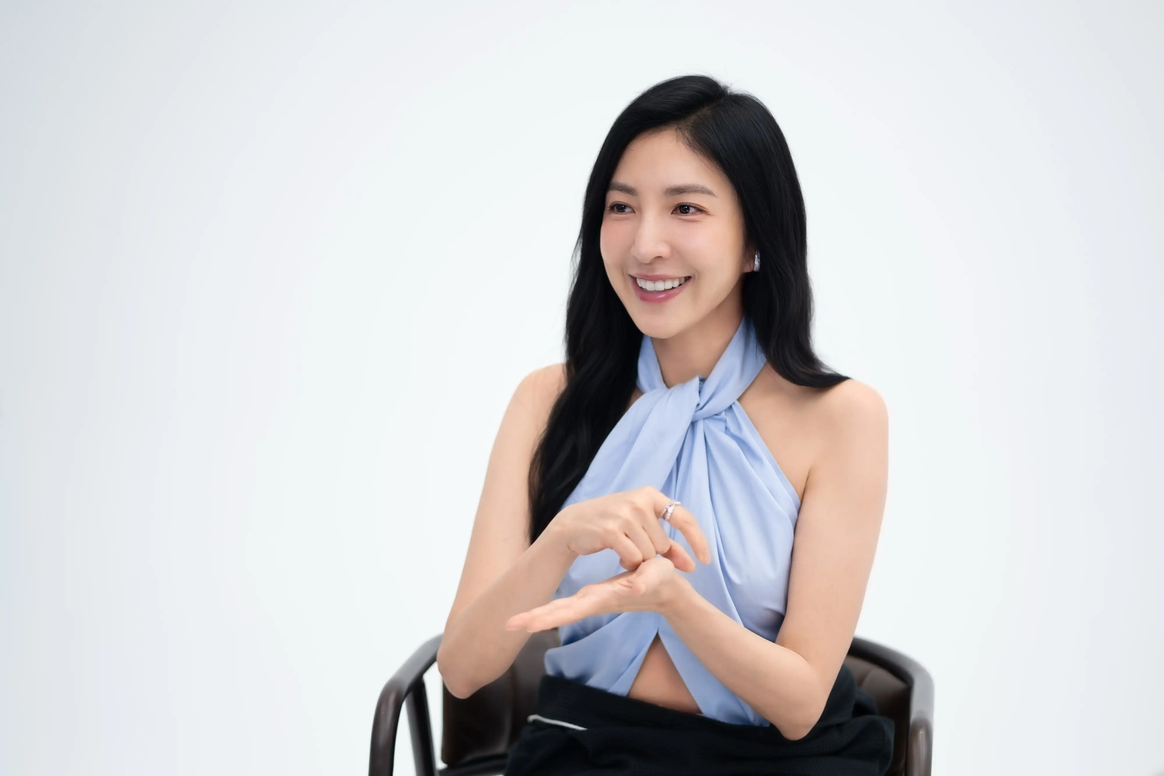 楊謹華受邀擔任「減脂保肝衛教大使」,公開分享自身養生哲學並宣導關注內臟脂肪與肝臟健康觀念。(圖/提供)