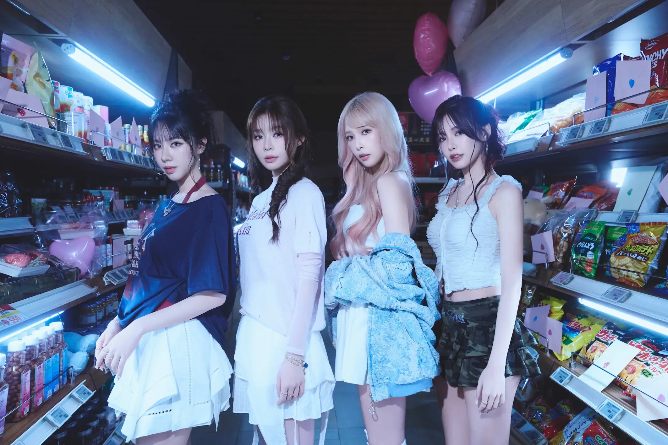 LUVSSI成員宋宋（左起）、Yuri、Rina、菲菲。（圖／LEXX原質娛樂提供）