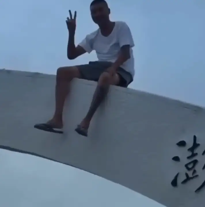 還開心比ya不知道在開心幾點的。（圖／翻攝Threads）