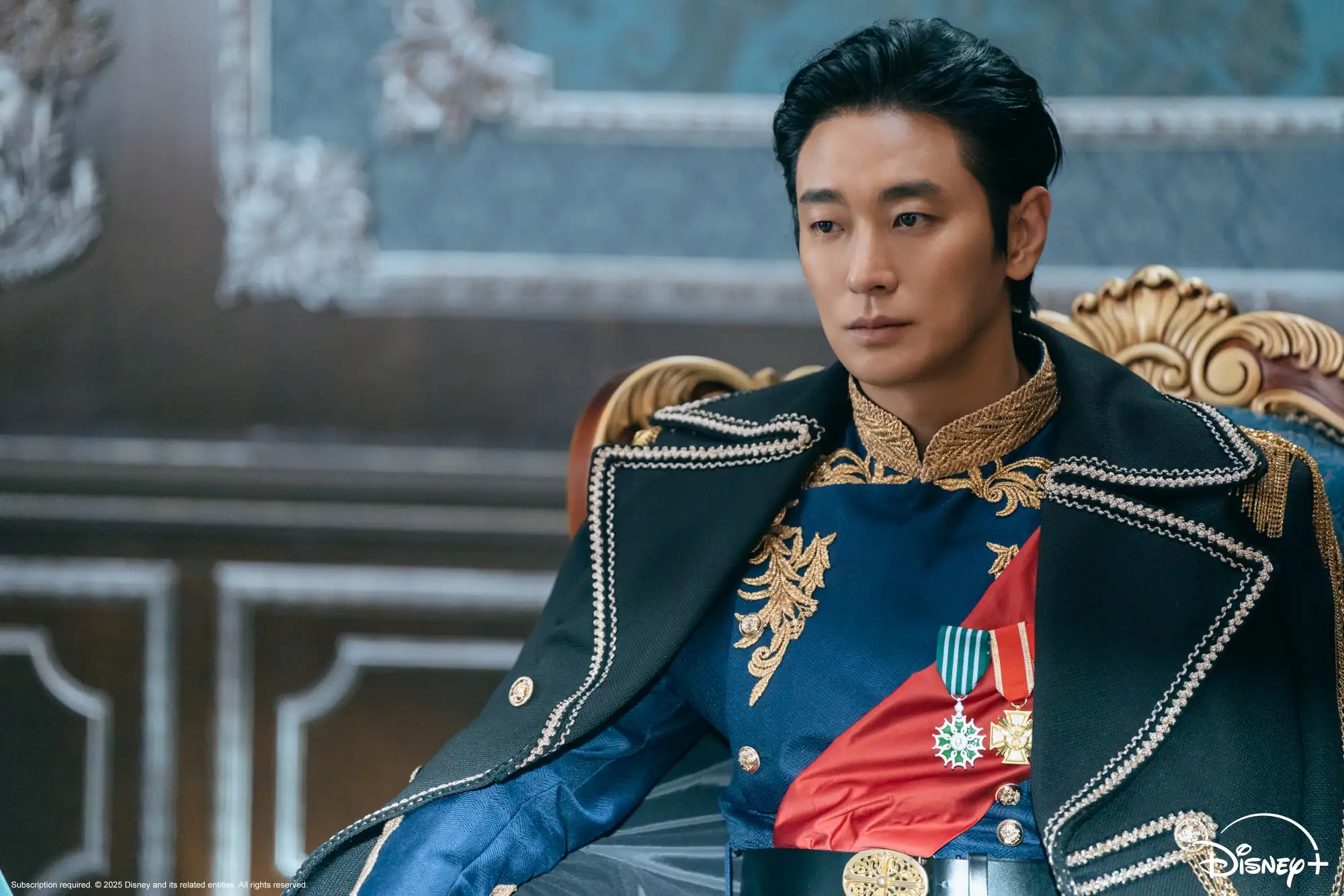 朱智勛在《再婚皇后》飾演皇帝。(圖/Disney+提供)