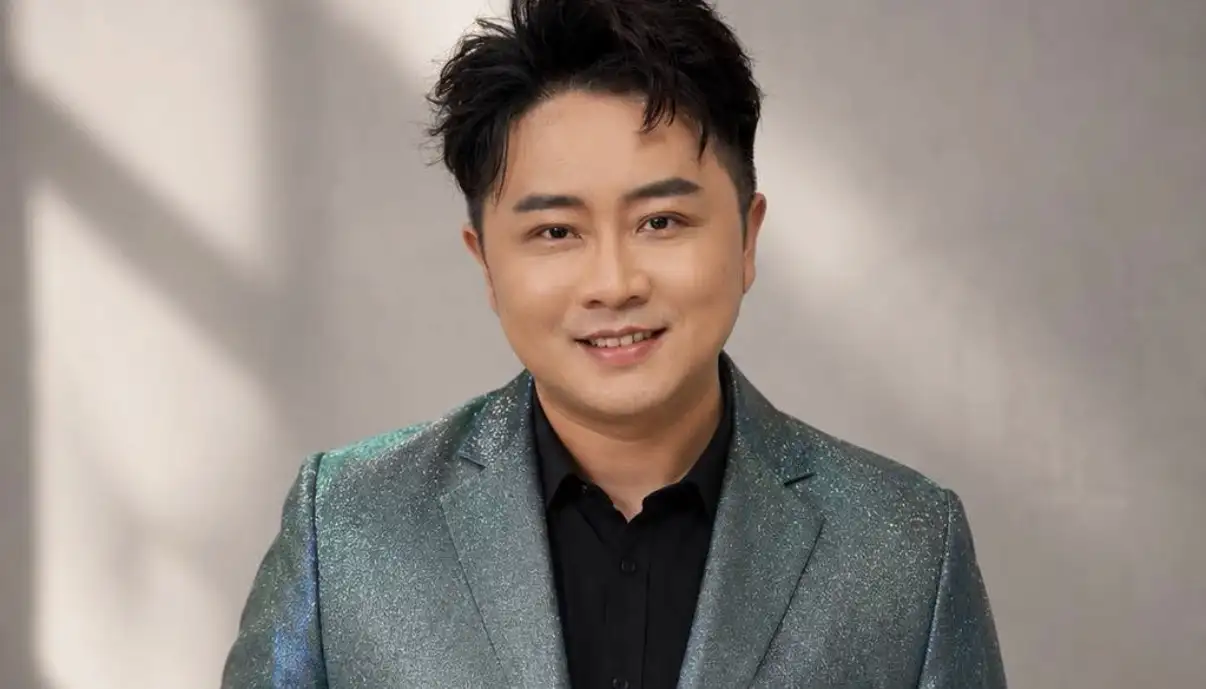 陳昭瑋孝順又敬業。(圖/翻攝FB)