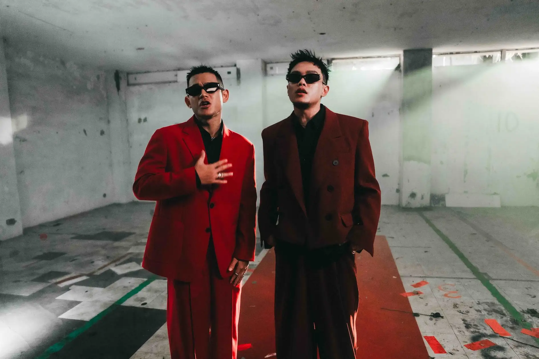 嘻哈團體草屯囝仔相隔3年推出全新創作單曲《按呢敢閣有意義》,分享近年生活體悟與創作歷程。(圖/無海娛樂提供)