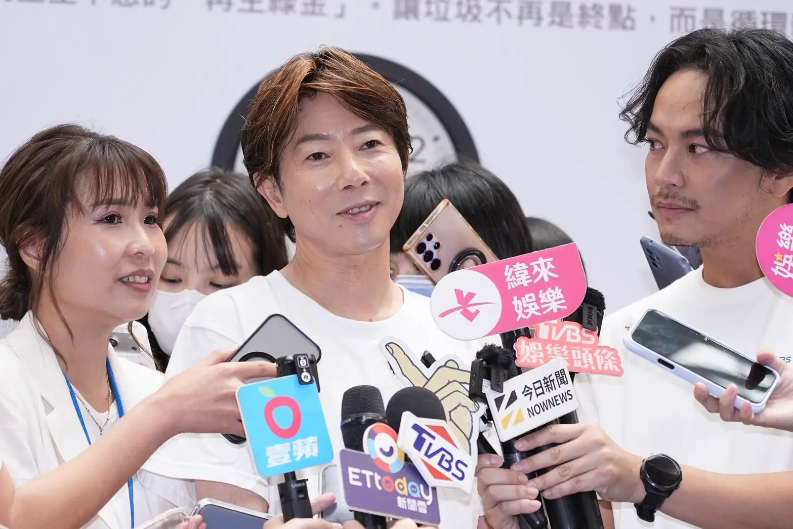 日本主廚川越達也受訪時針對古蹟遭毀損事件與藝術家草間彌生逝世表達看法。(圖/娛樂中心)